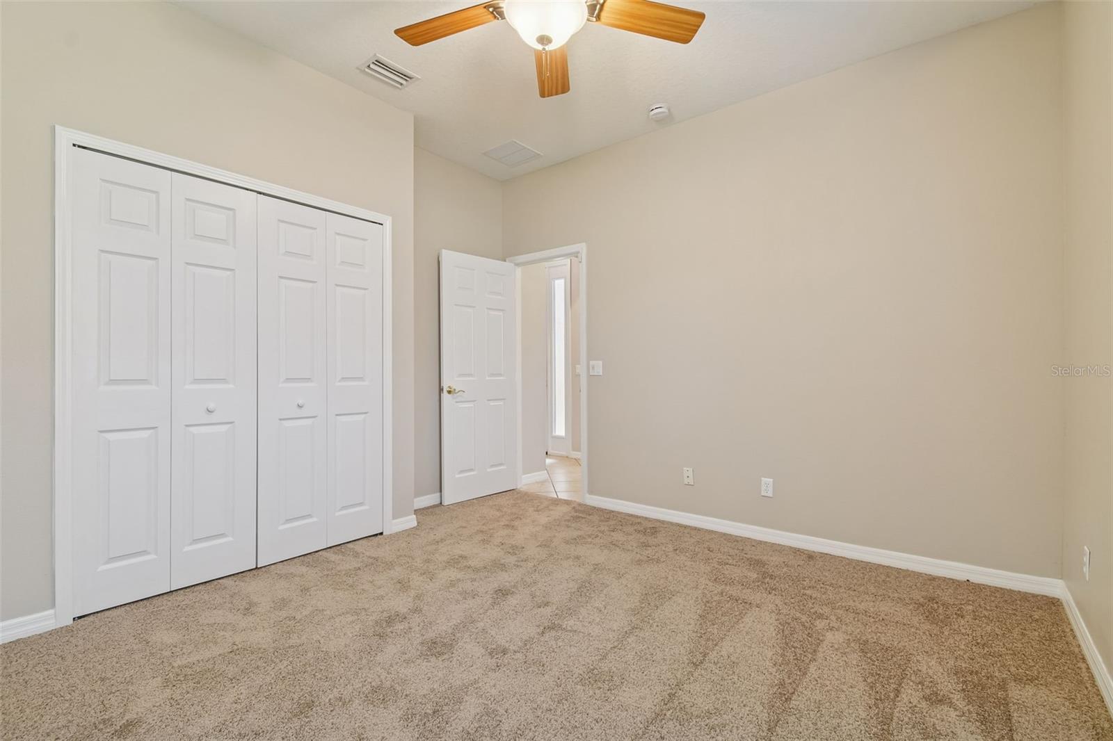 127 SILVER FALLS DR