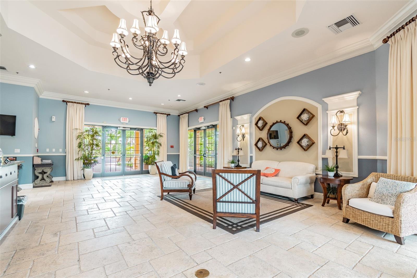 127 SILVER FALLS DR