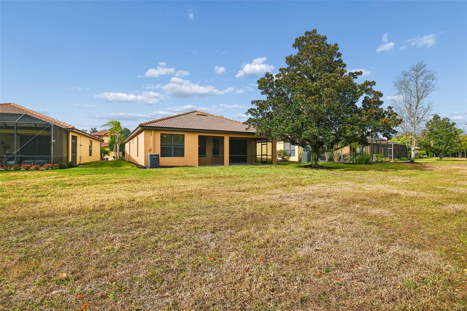 127 SILVER FALLS DR