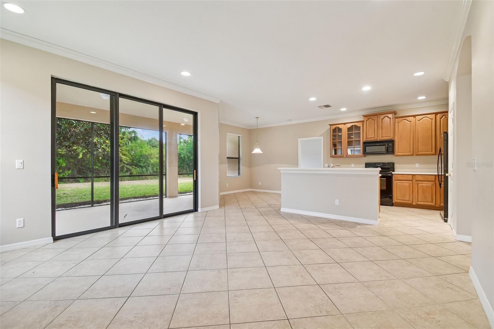 127 SILVER FALLS DR