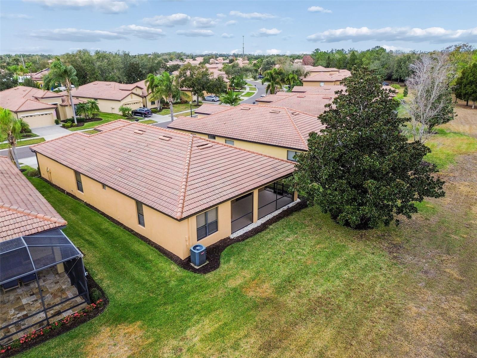 127 SILVER FALLS DR