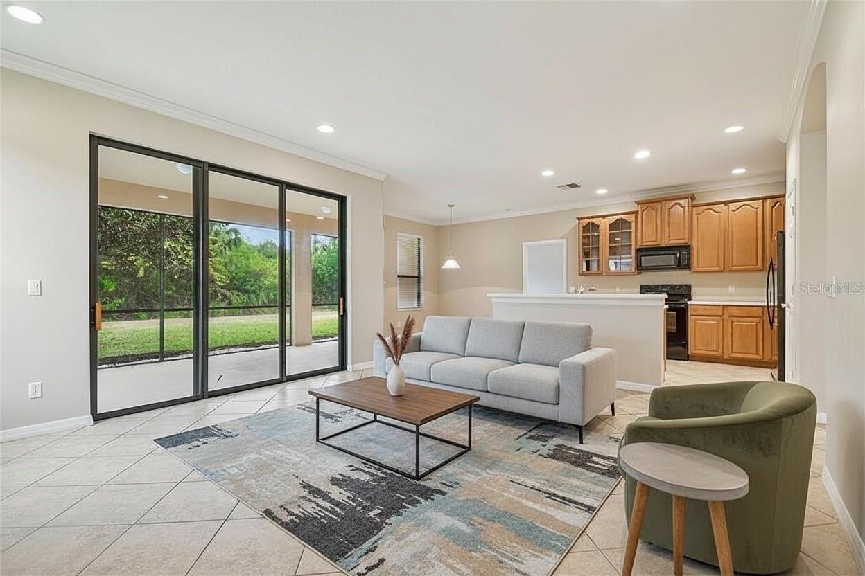 127 SILVER FALLS DR
