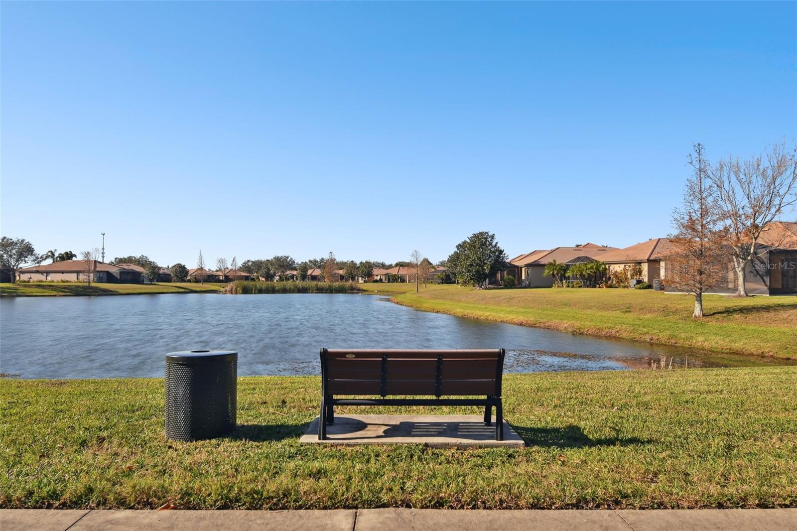 127 SILVER FALLS DR