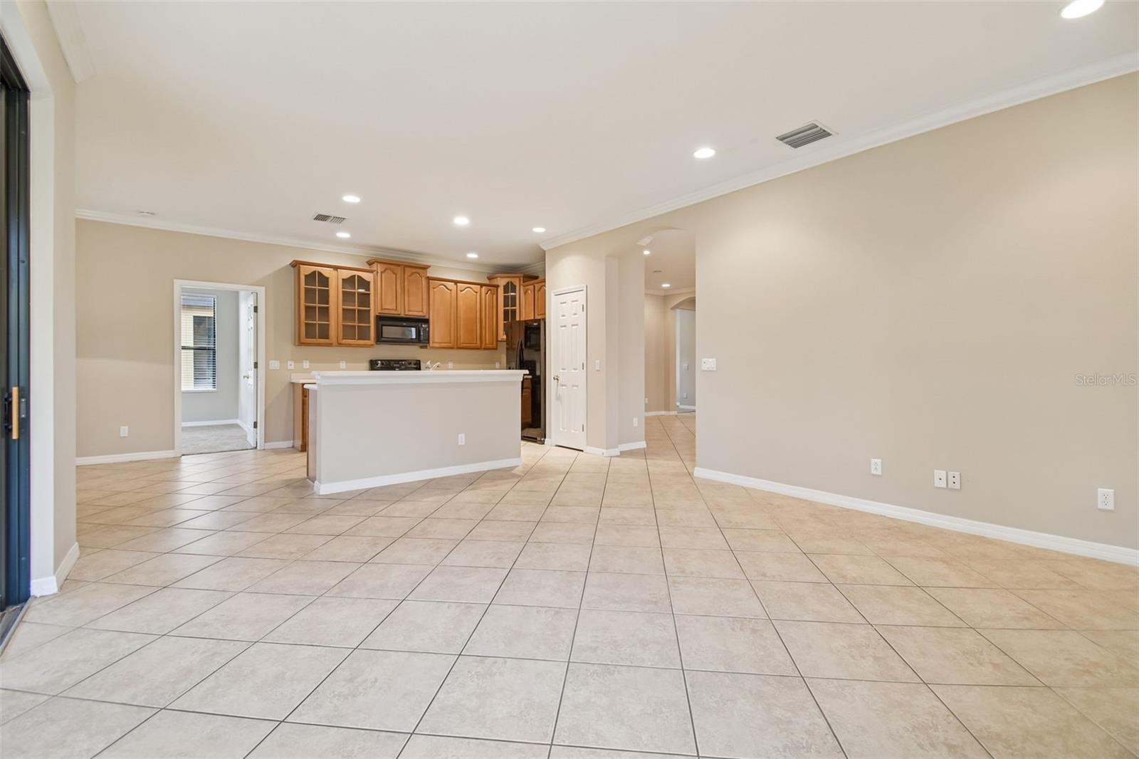127 SILVER FALLS DR