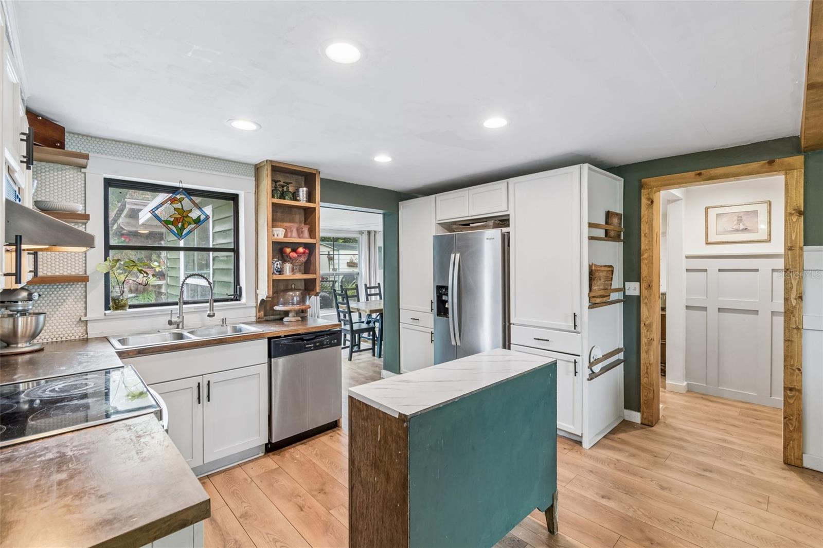 5329 FOREST HILLS DR