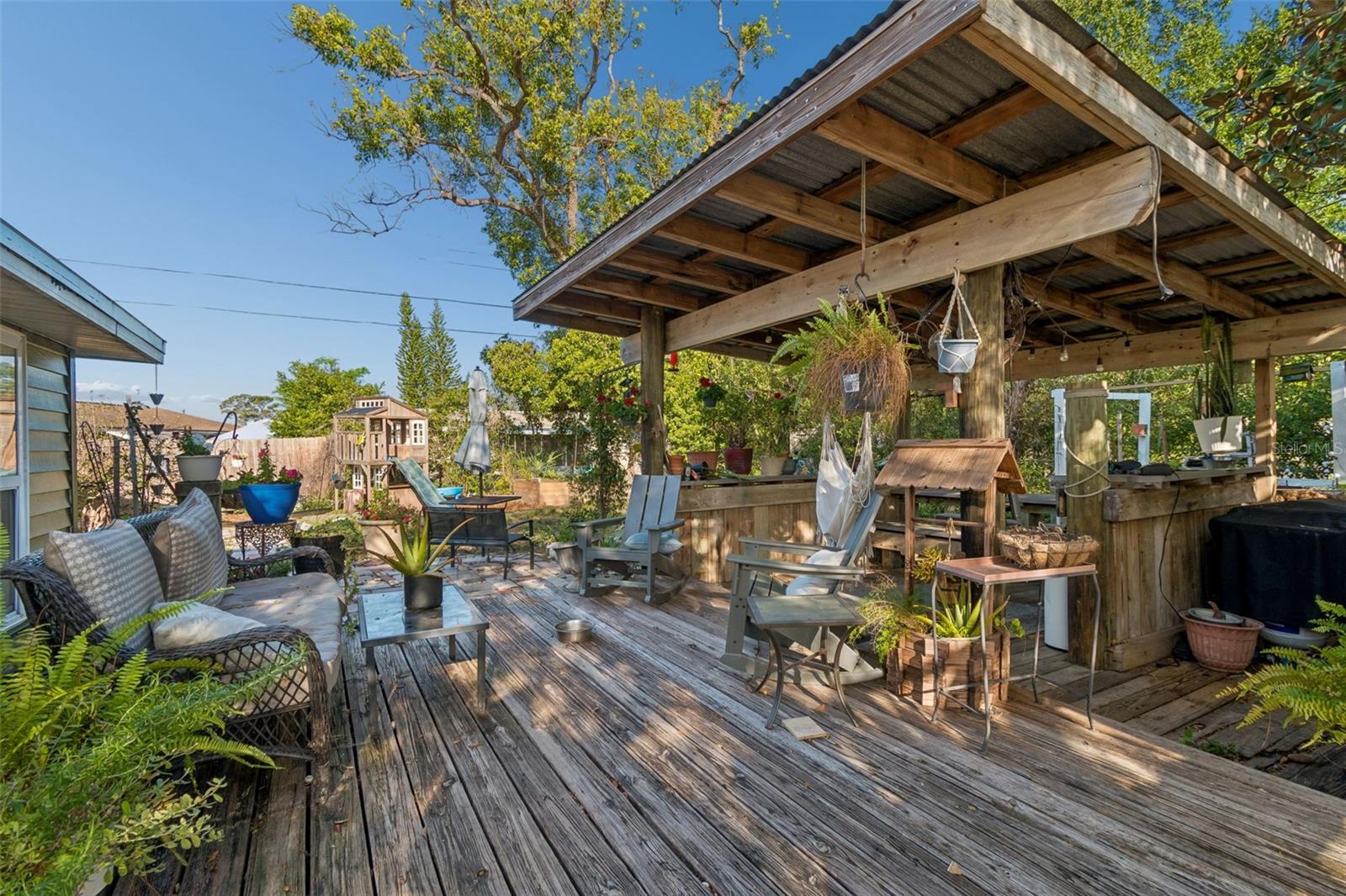 5329 FOREST HILLS DR