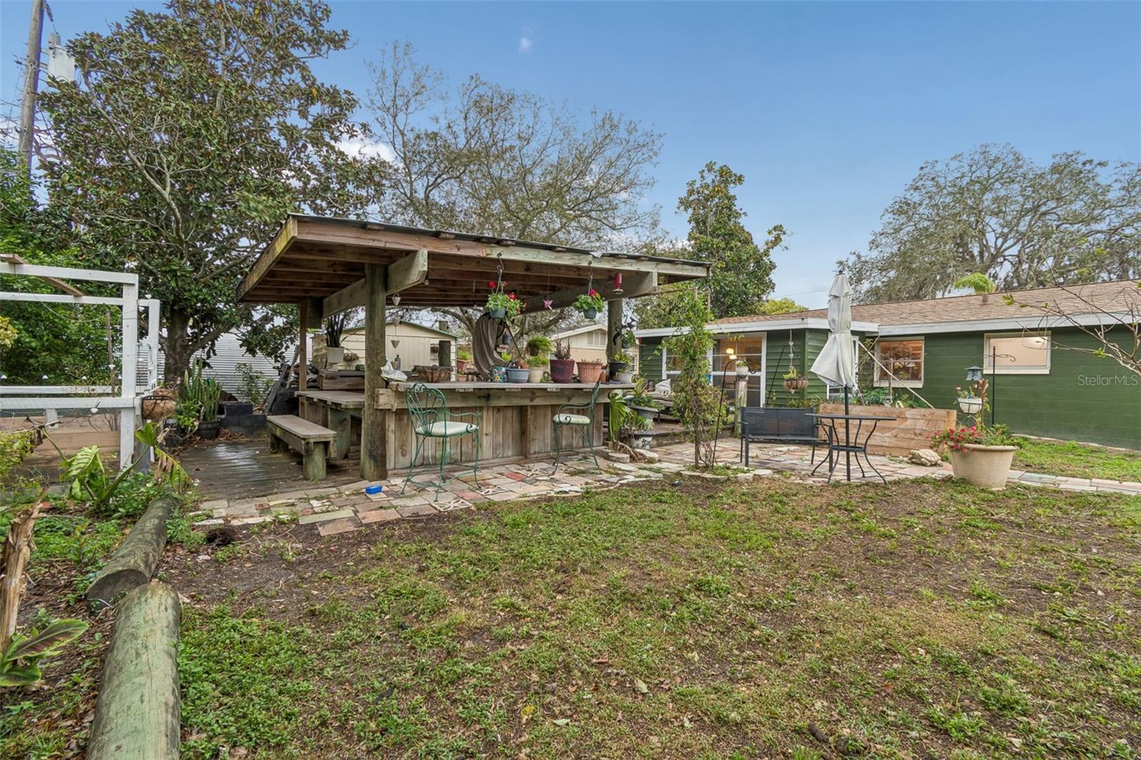 5329 FOREST HILLS DR