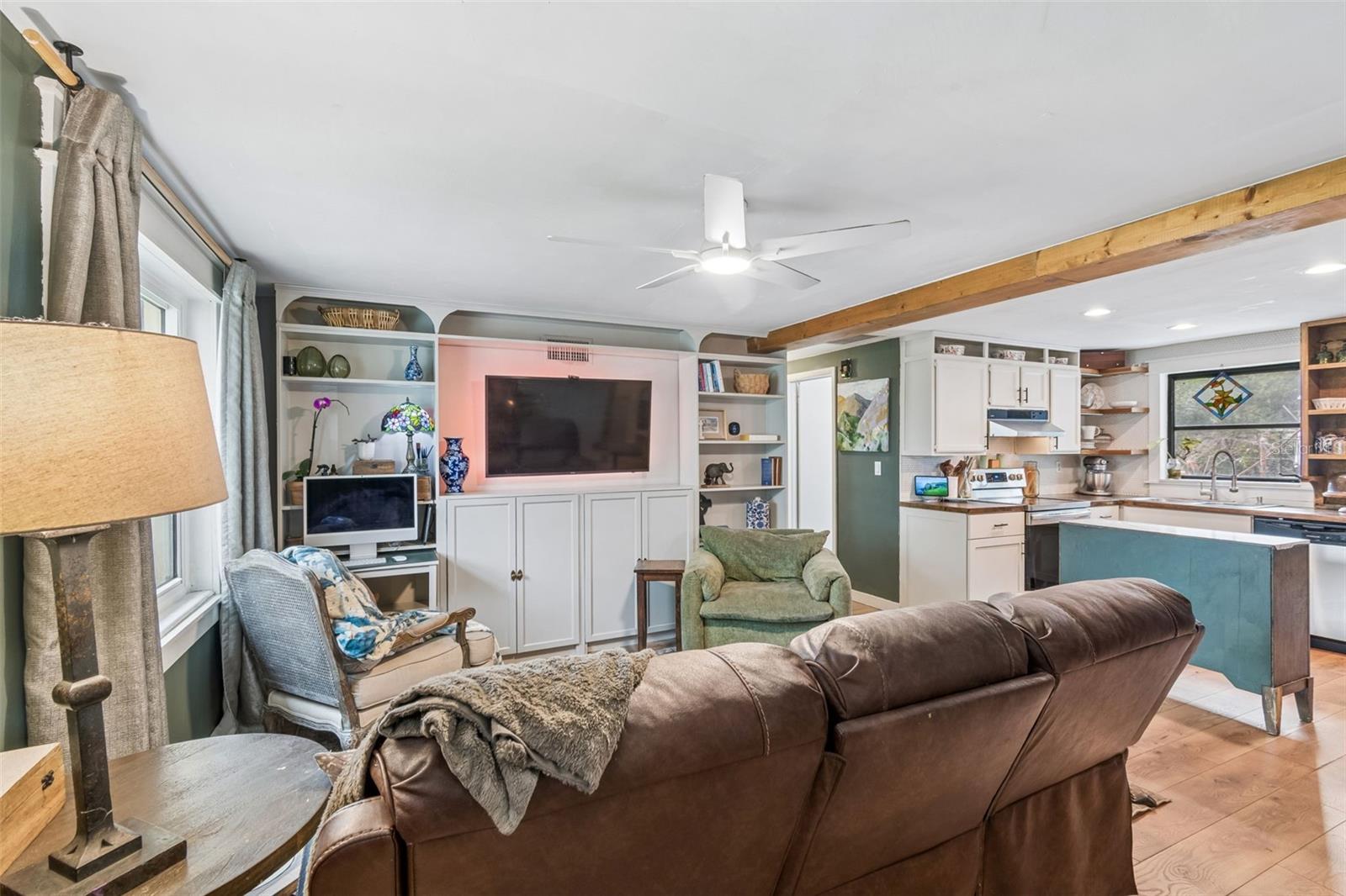 5329 FOREST HILLS DR