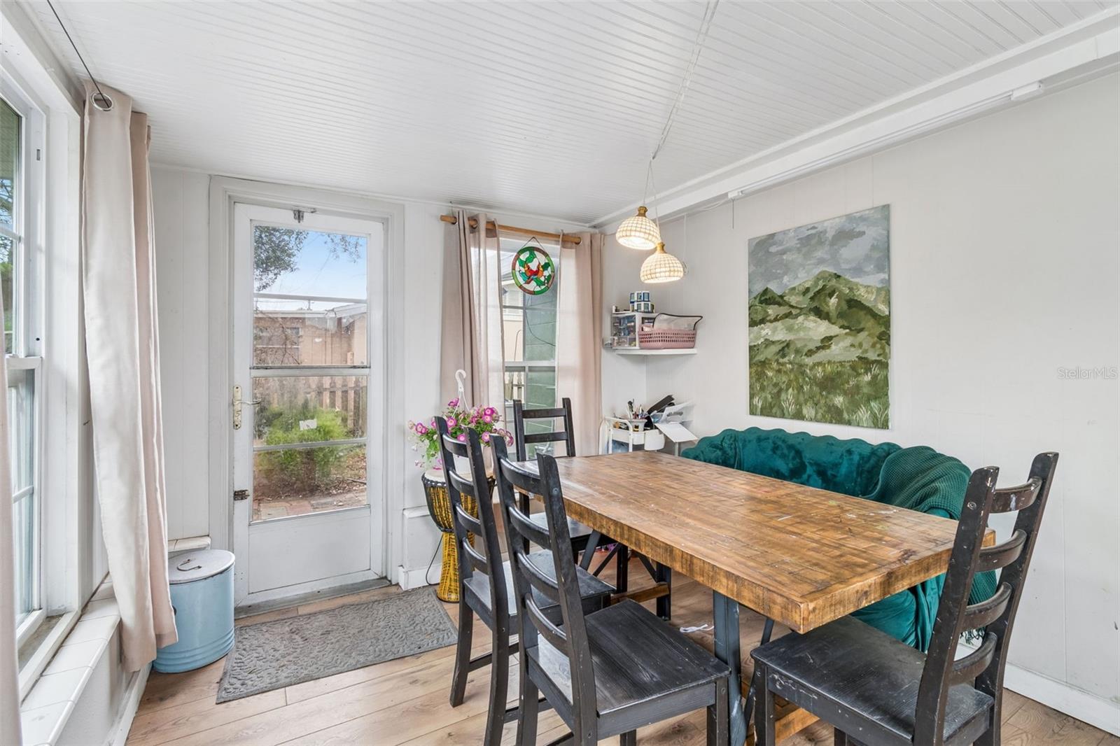 5329 FOREST HILLS DR