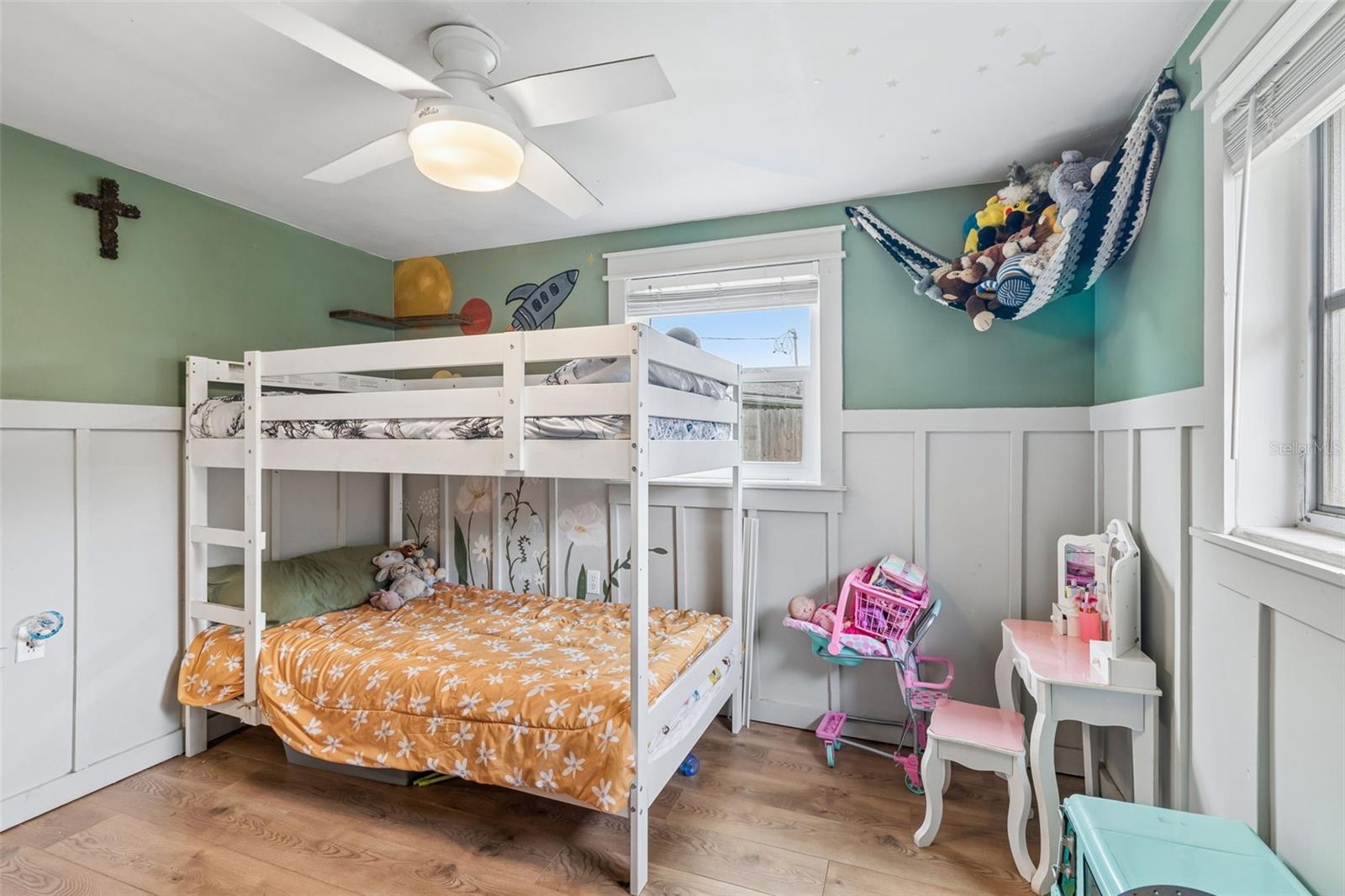 5329 FOREST HILLS DR