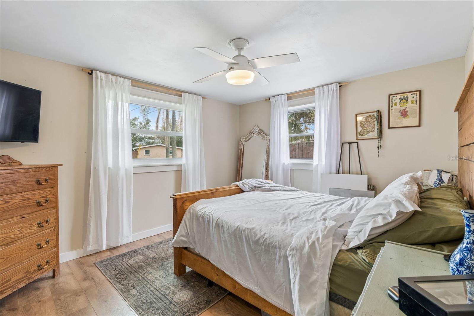 5329 FOREST HILLS DR