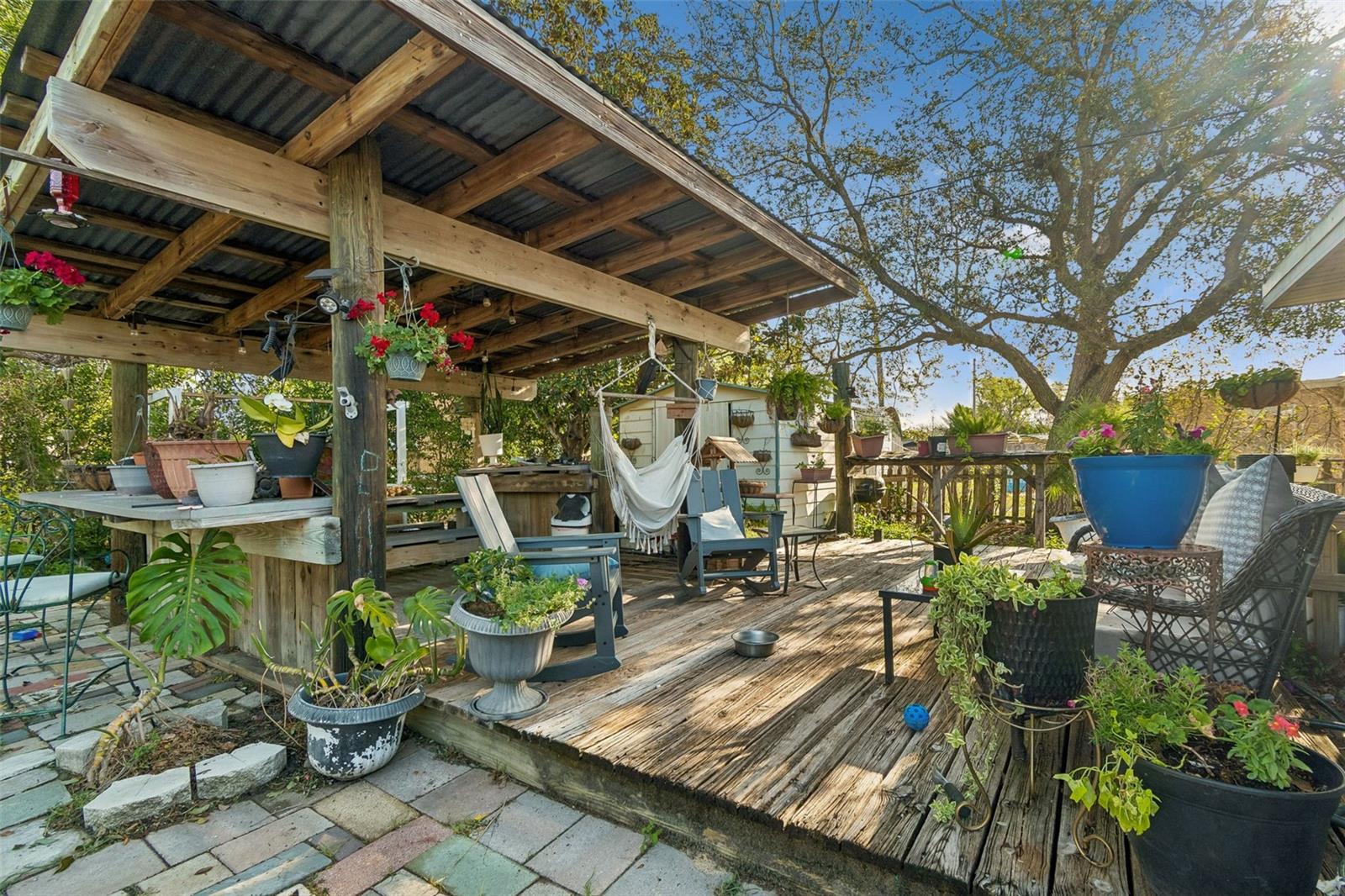 5329 FOREST HILLS DR