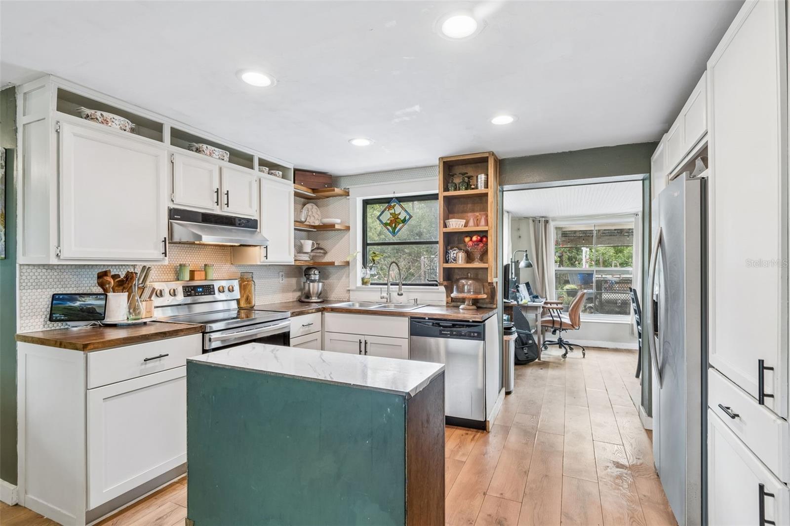 5329 FOREST HILLS DR