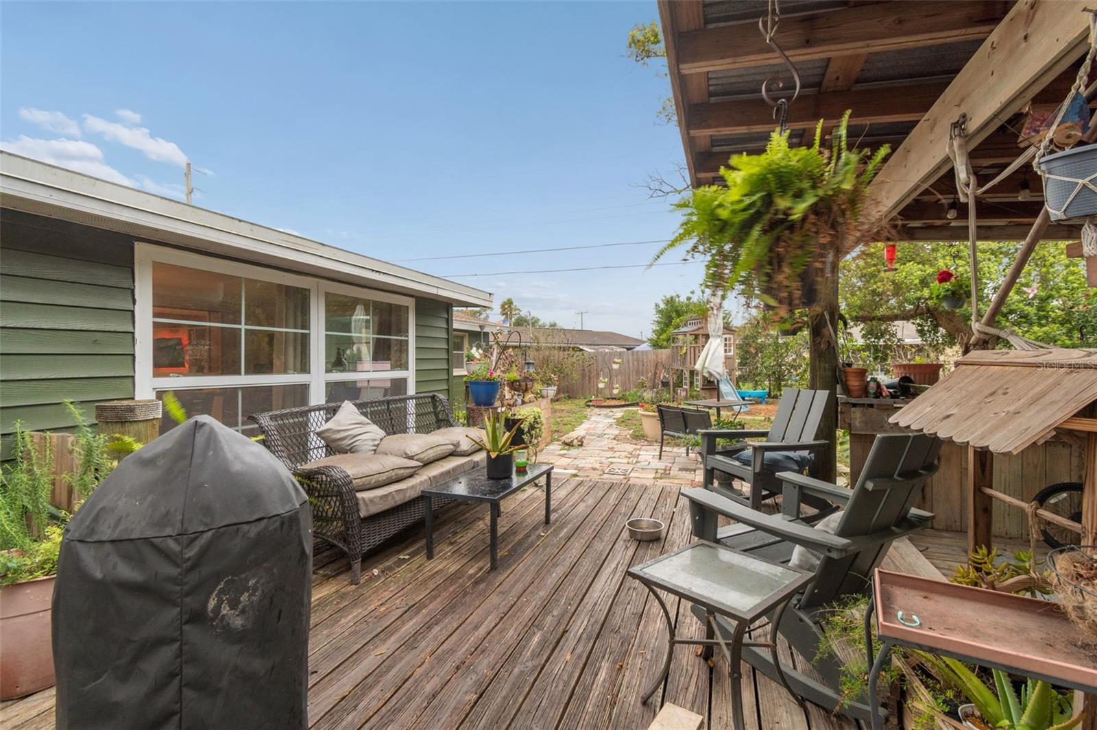 5329 FOREST HILLS DR