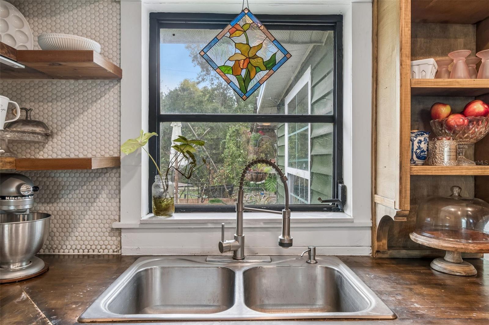 5329 FOREST HILLS DR