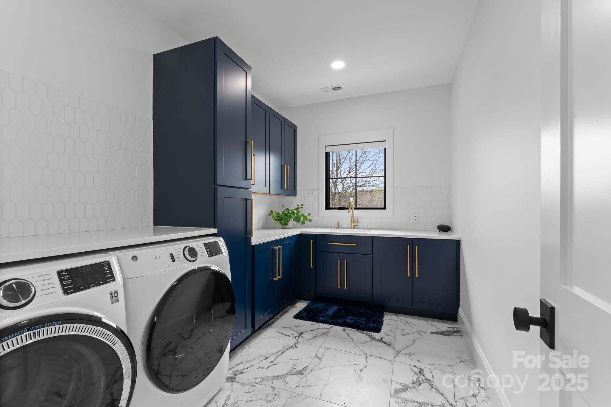 1575 Shinnville Road