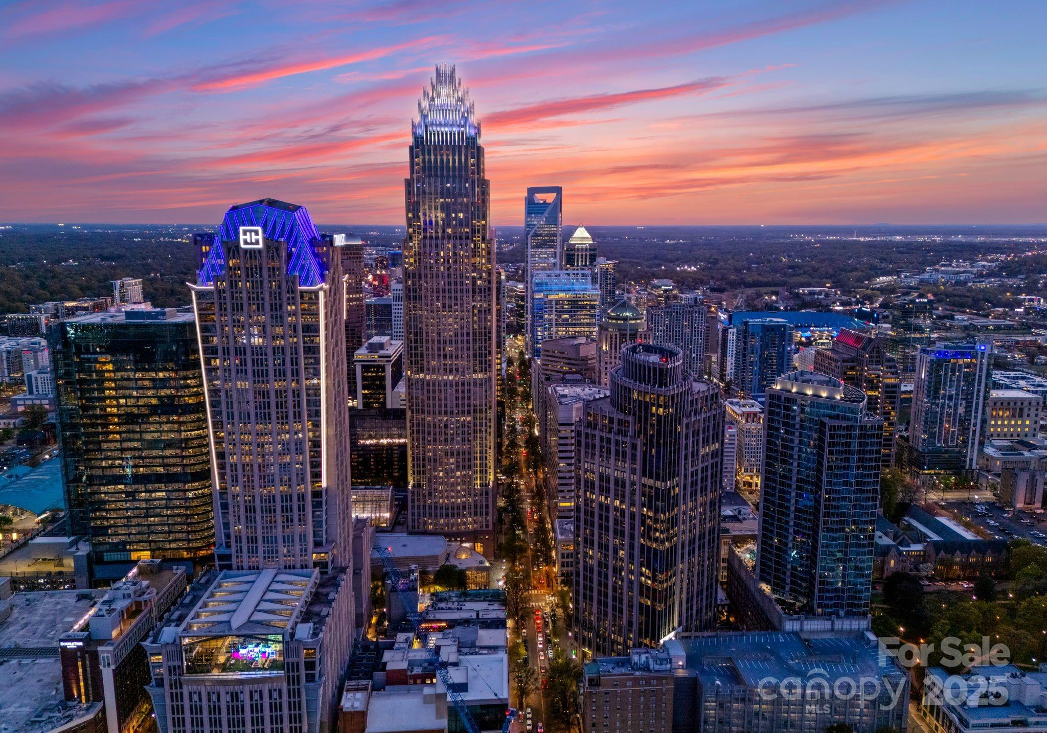 127 N Tryon Street Unit: 615