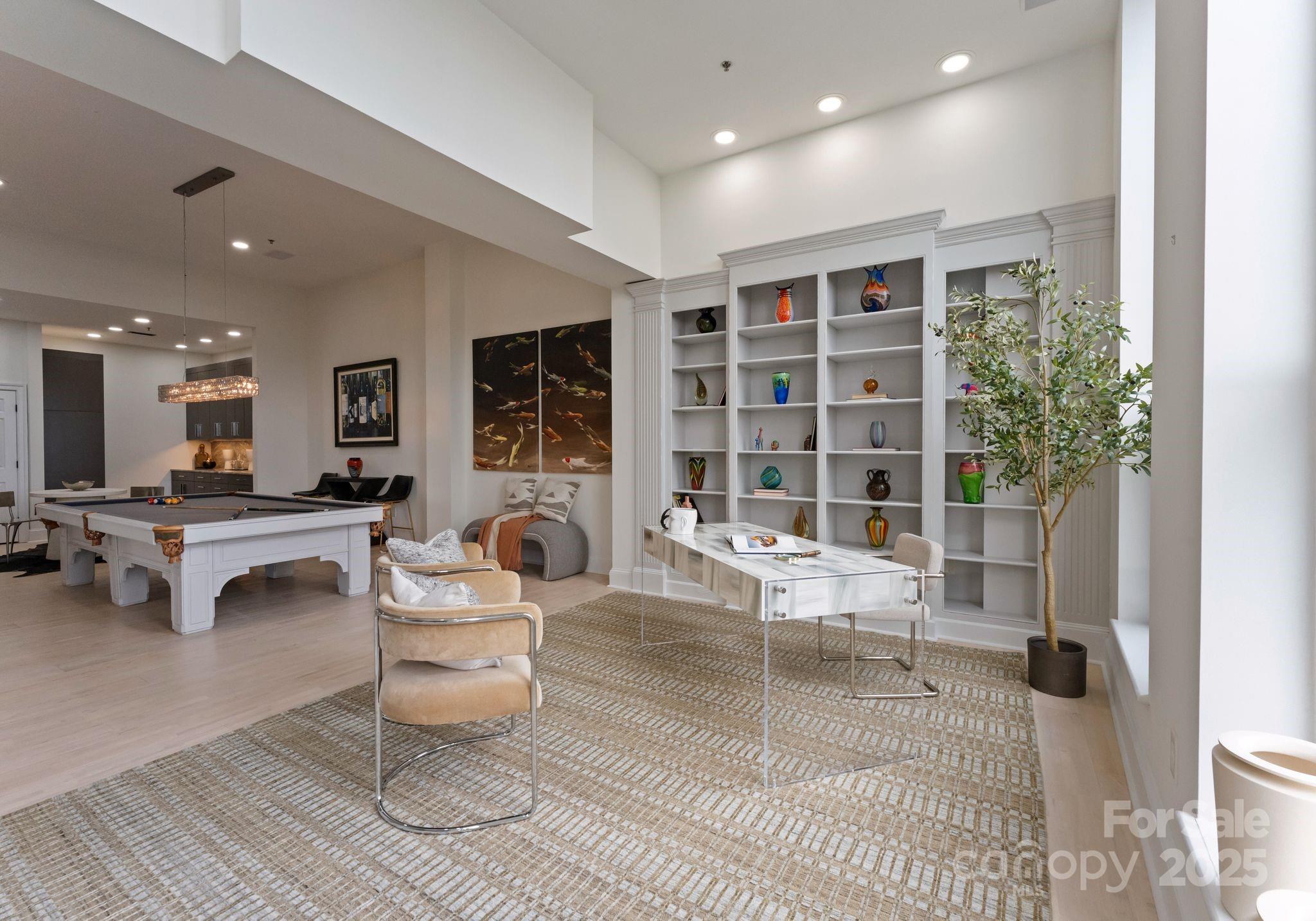 127 N Tryon Street Unit: 615