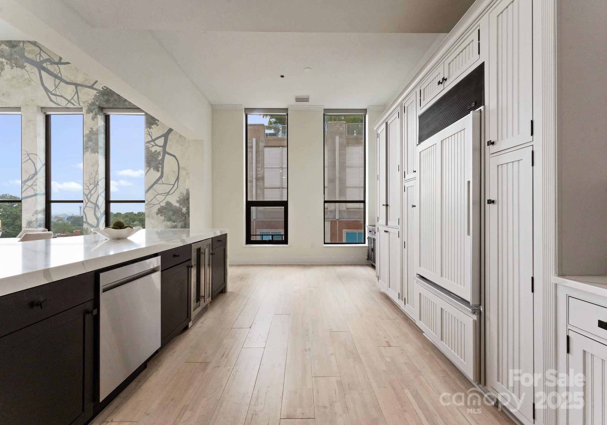 127 N Tryon Street Unit: 615