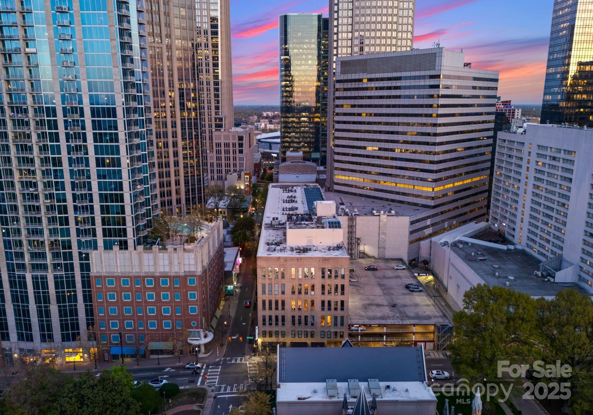127 N Tryon Street Unit: 615