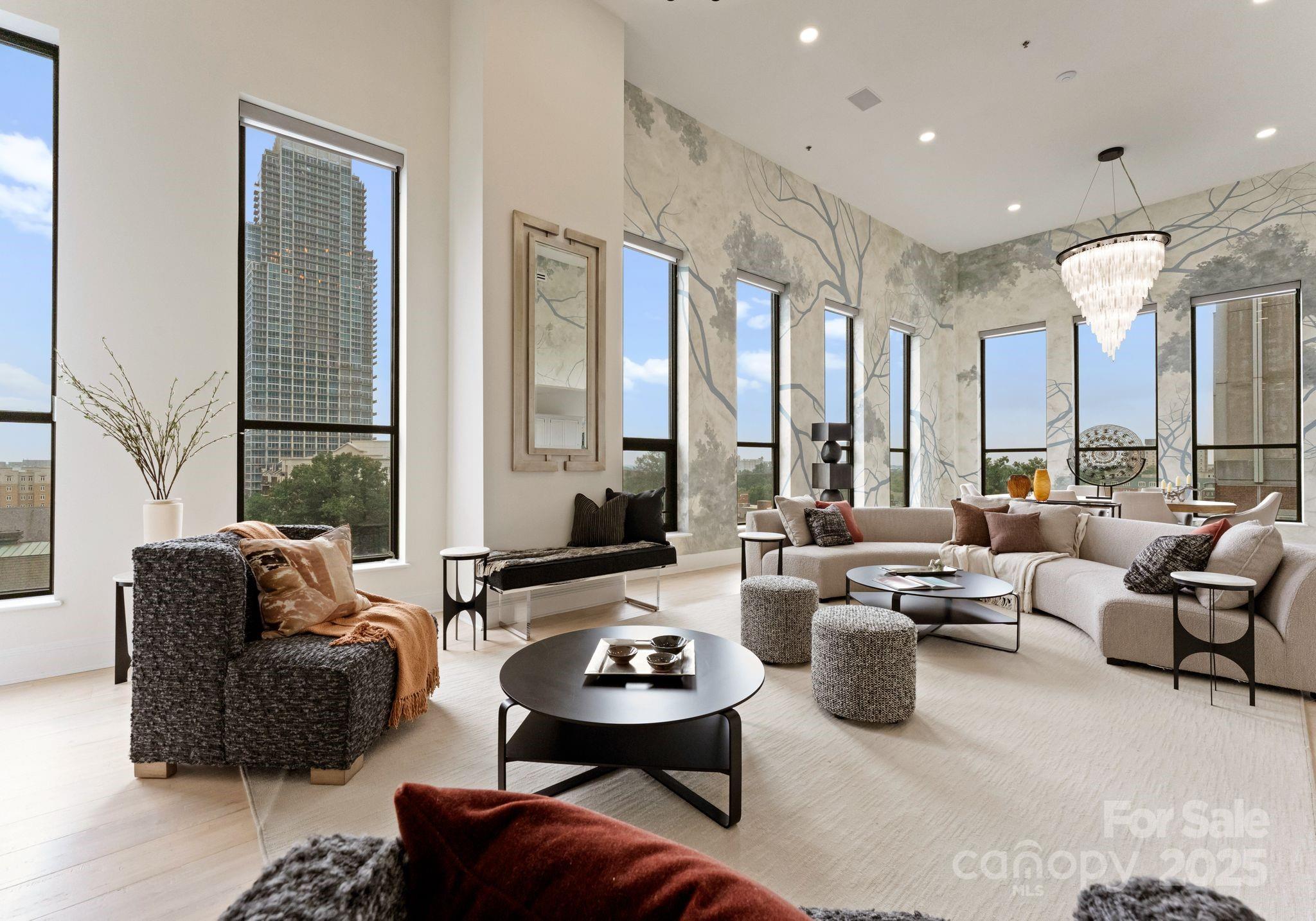 127 N Tryon Street Unit: 615