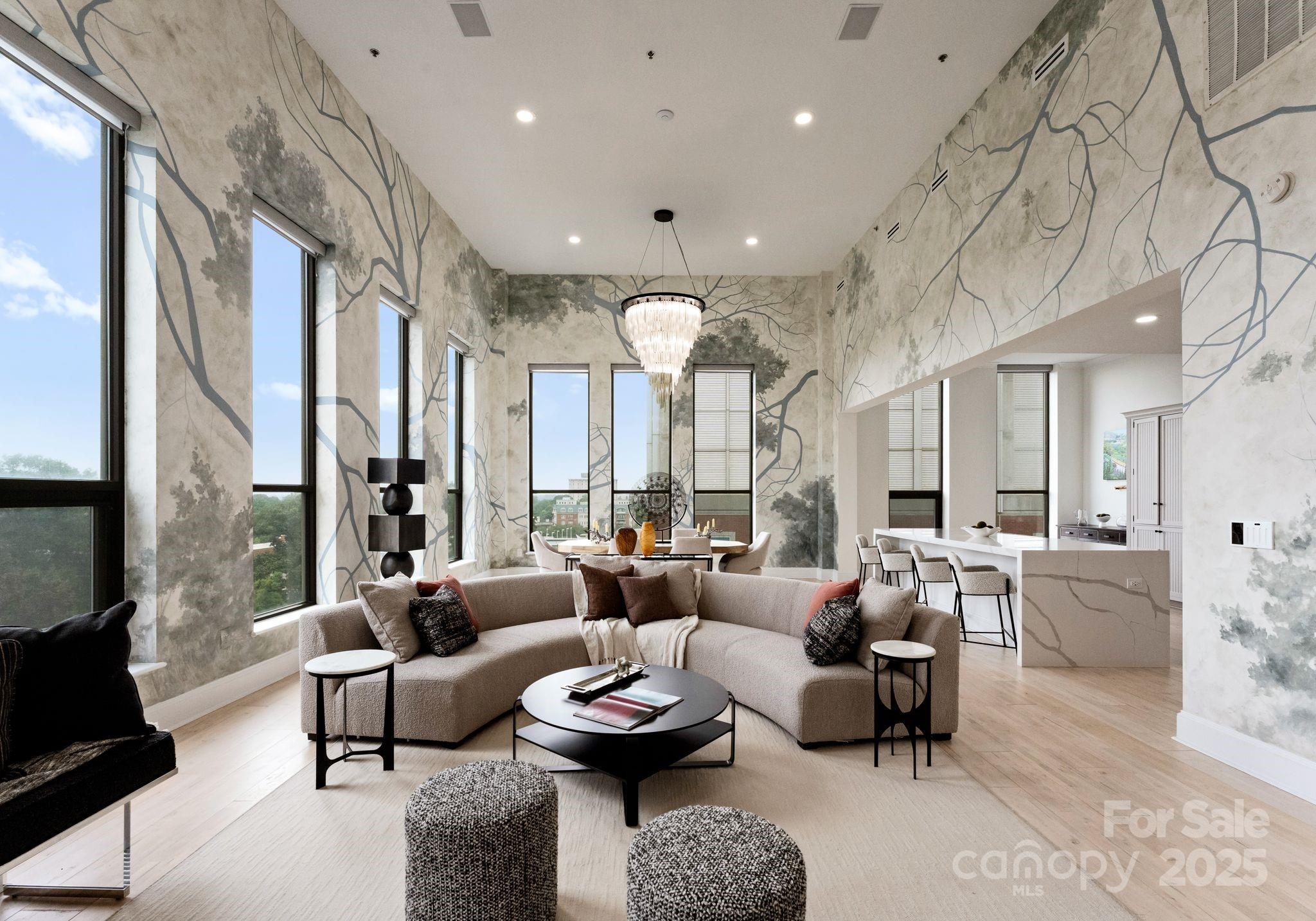 127 N Tryon Street Unit: 615