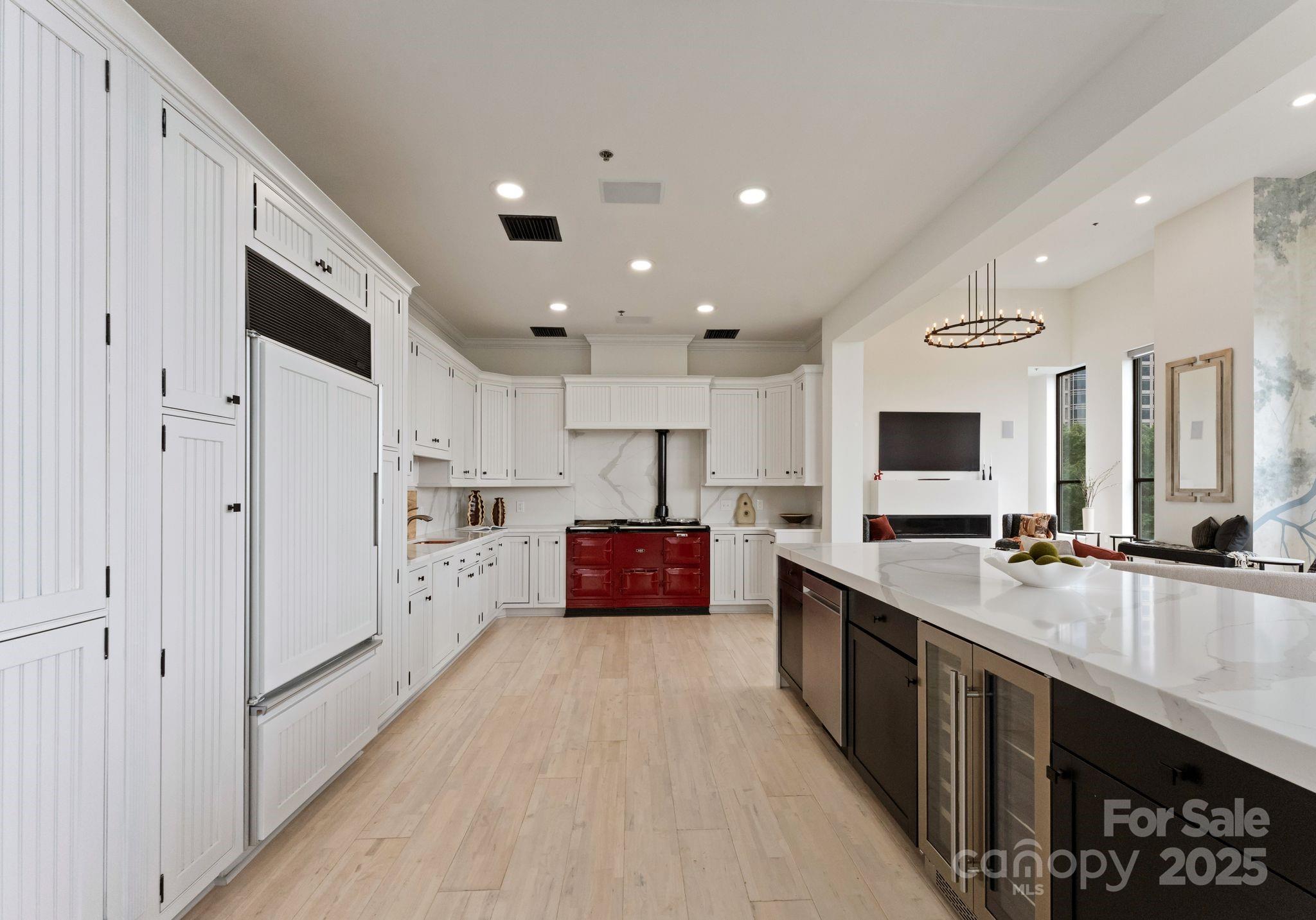 127 N Tryon Street Unit: 615