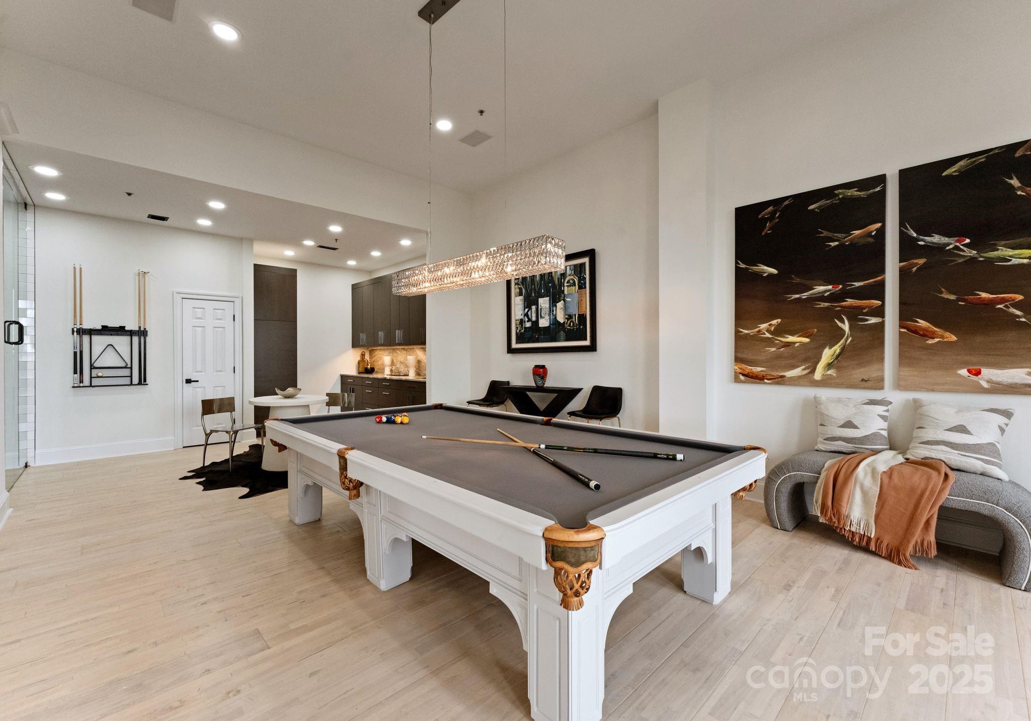 127 N Tryon Street Unit: 615