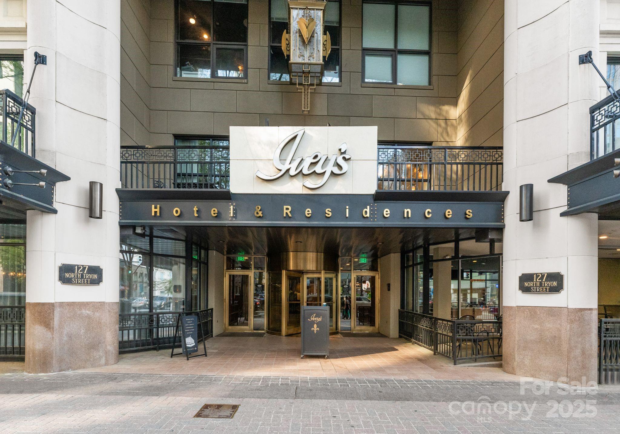 127 N Tryon Street Unit: 615