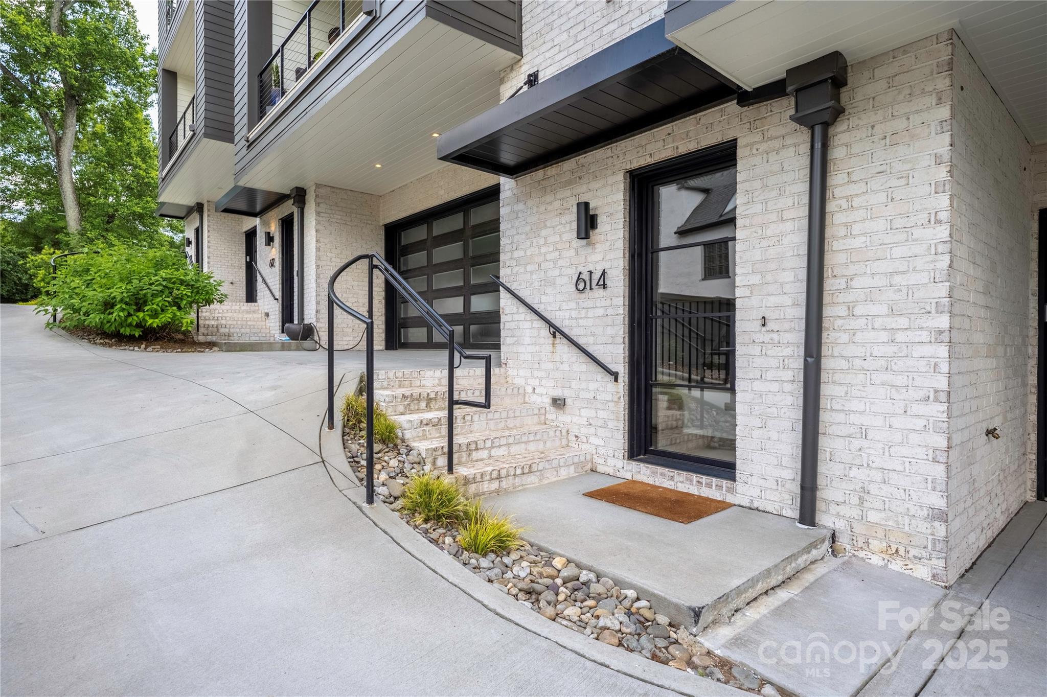 614 Queens Road
