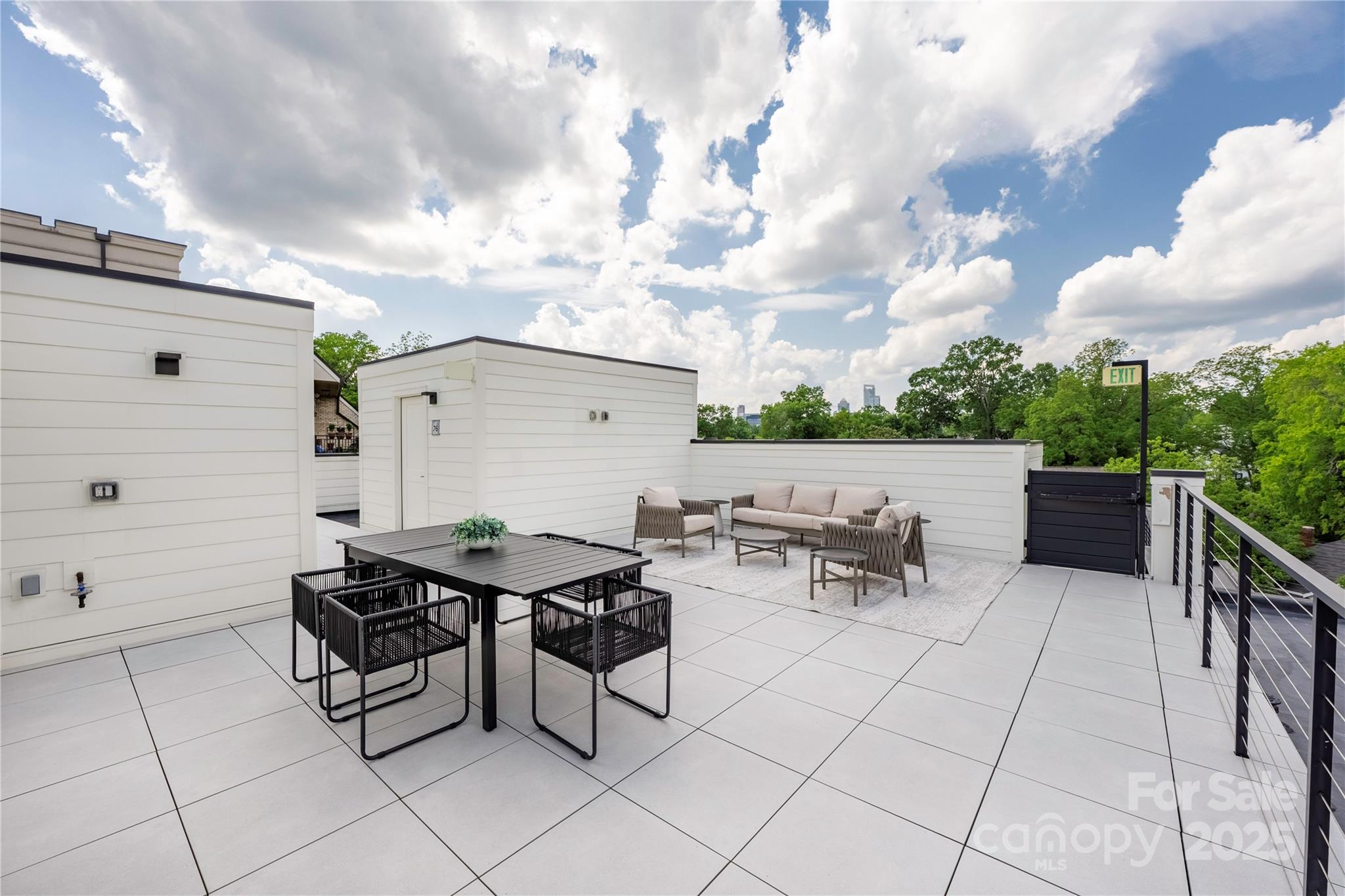 614 Queens Road