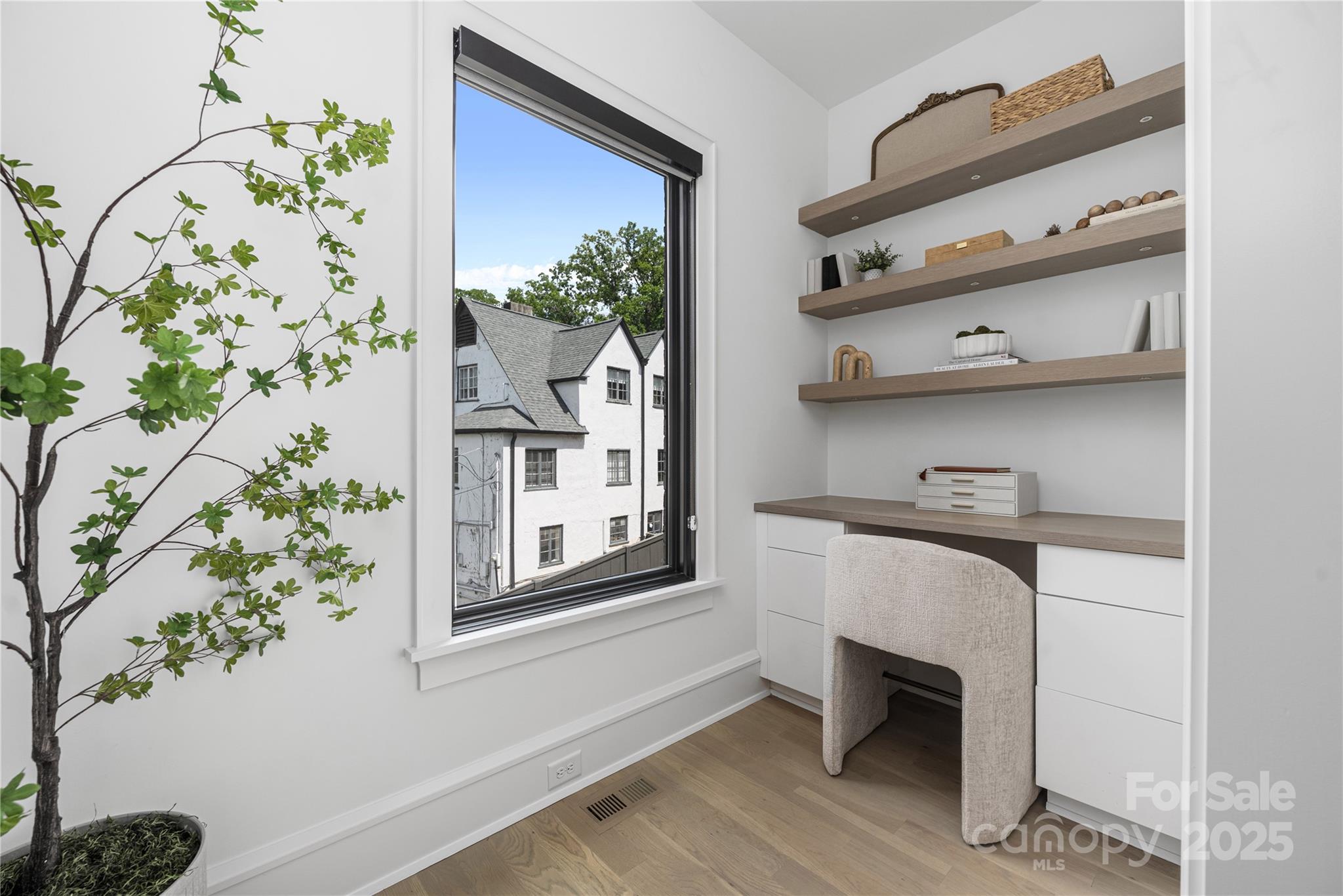 614 Queens Road