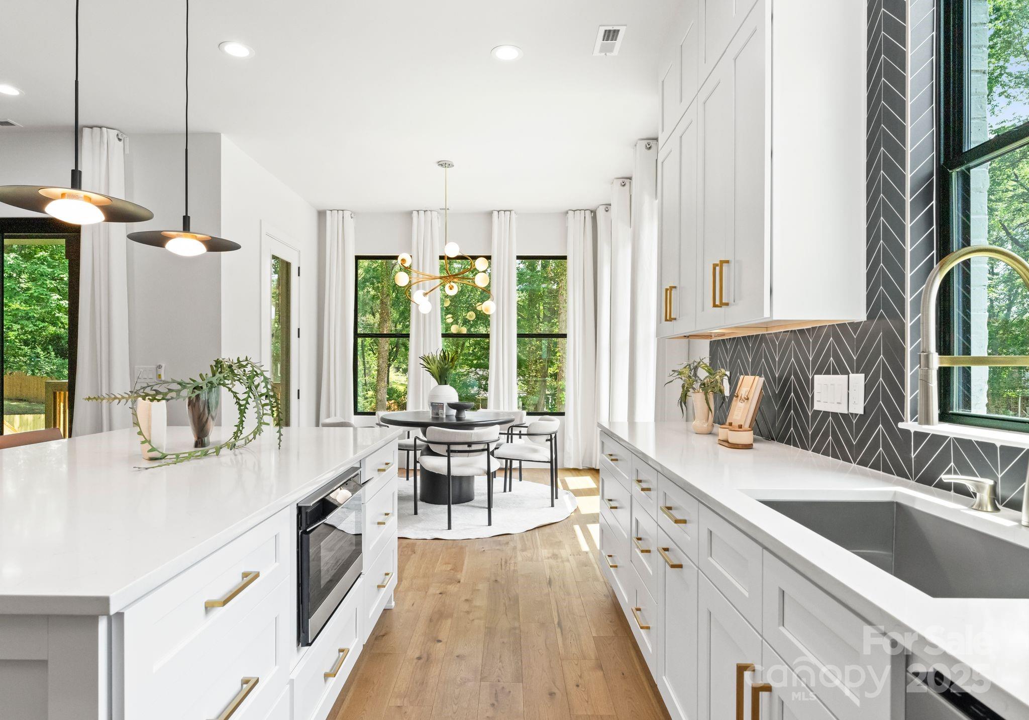 1626 Burtonwood Circle