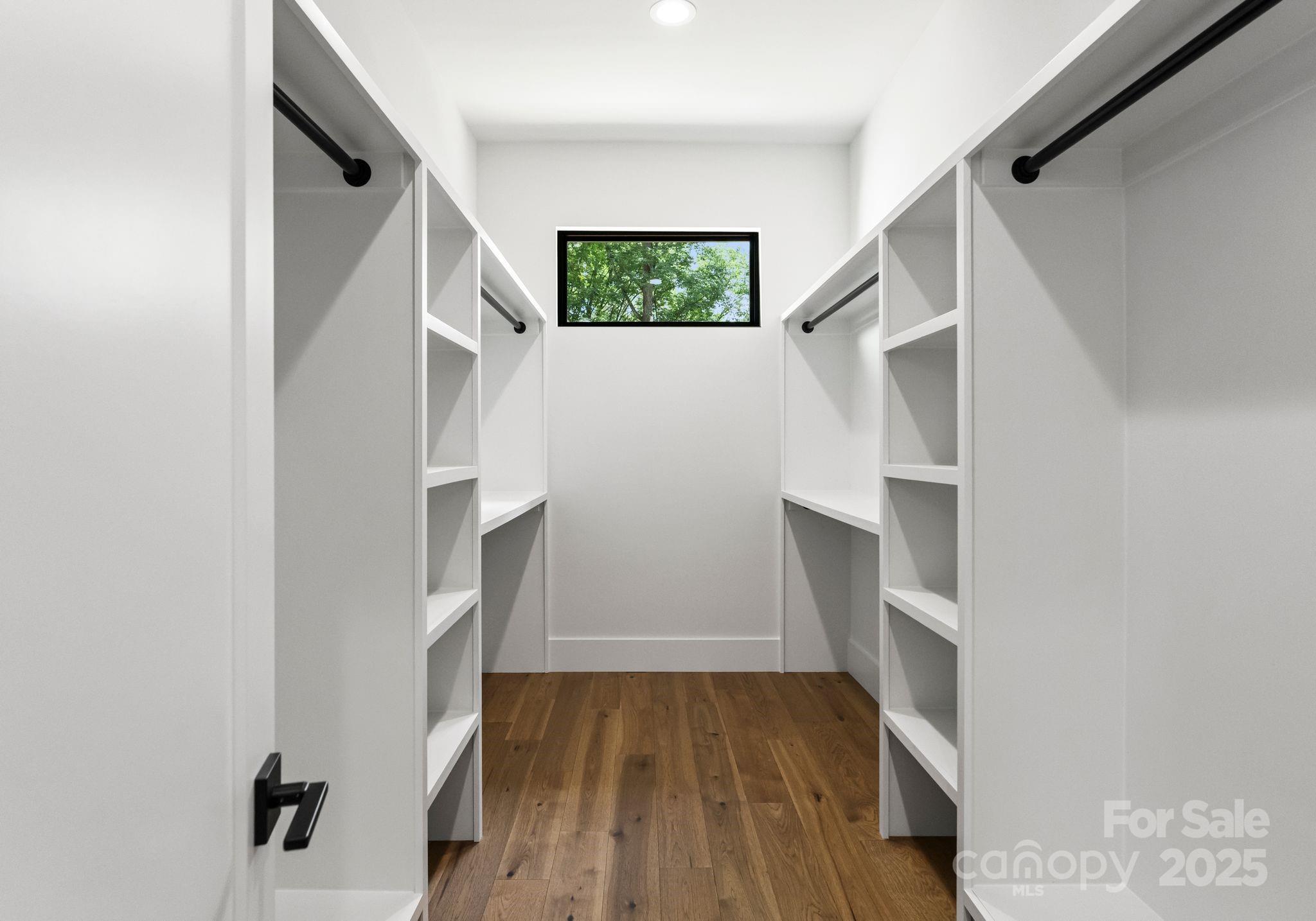 1626 Burtonwood Circle