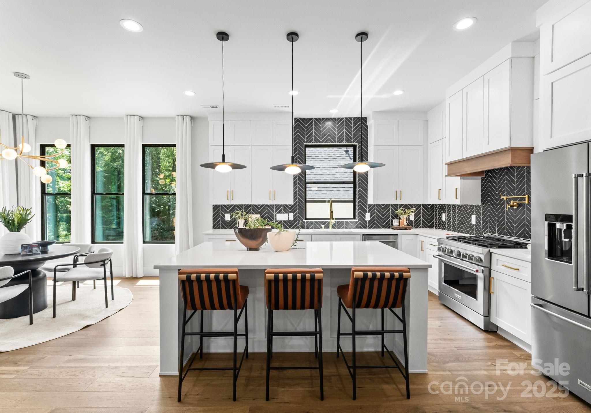 1626 Burtonwood Circle