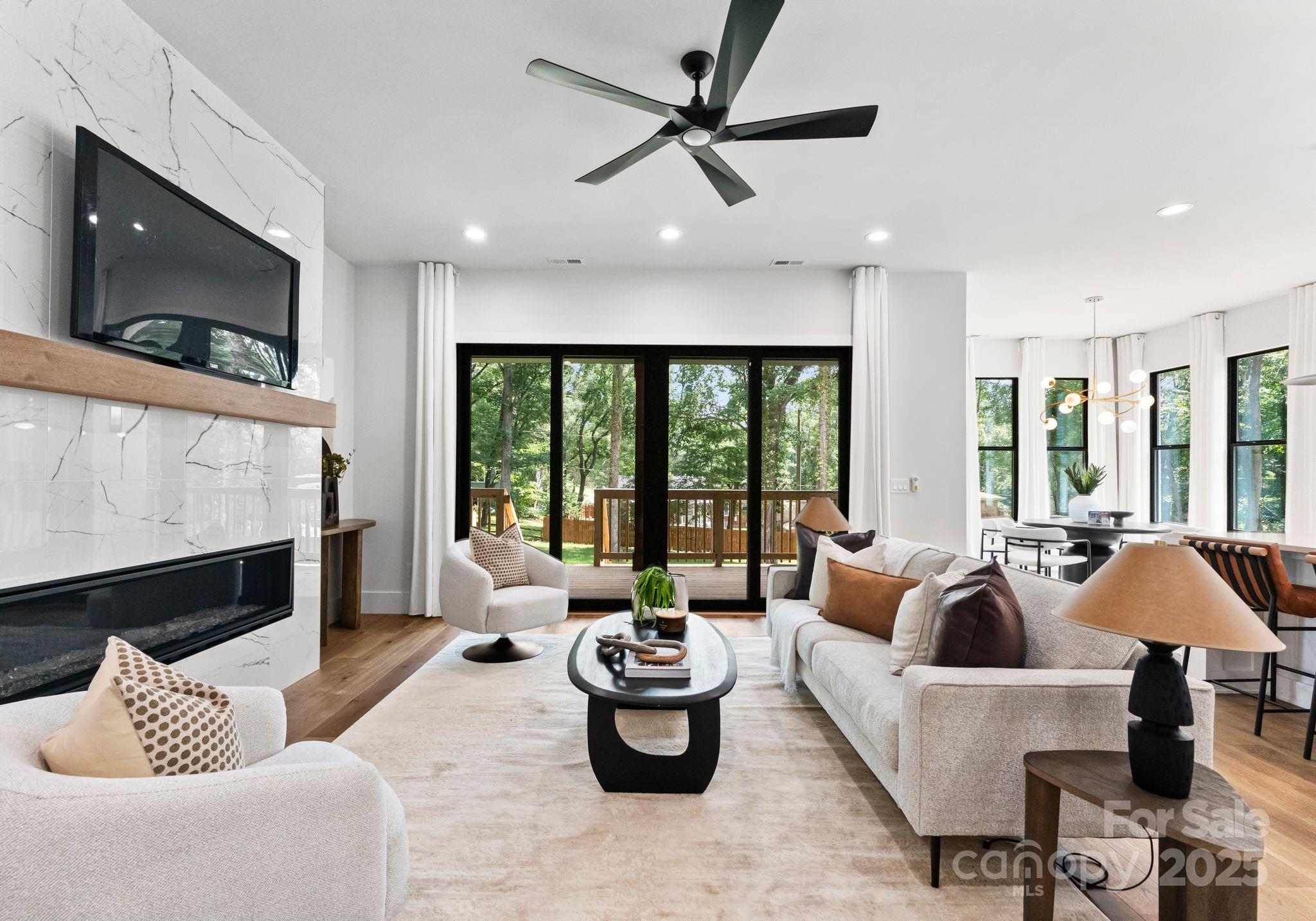 1626 Burtonwood Circle
