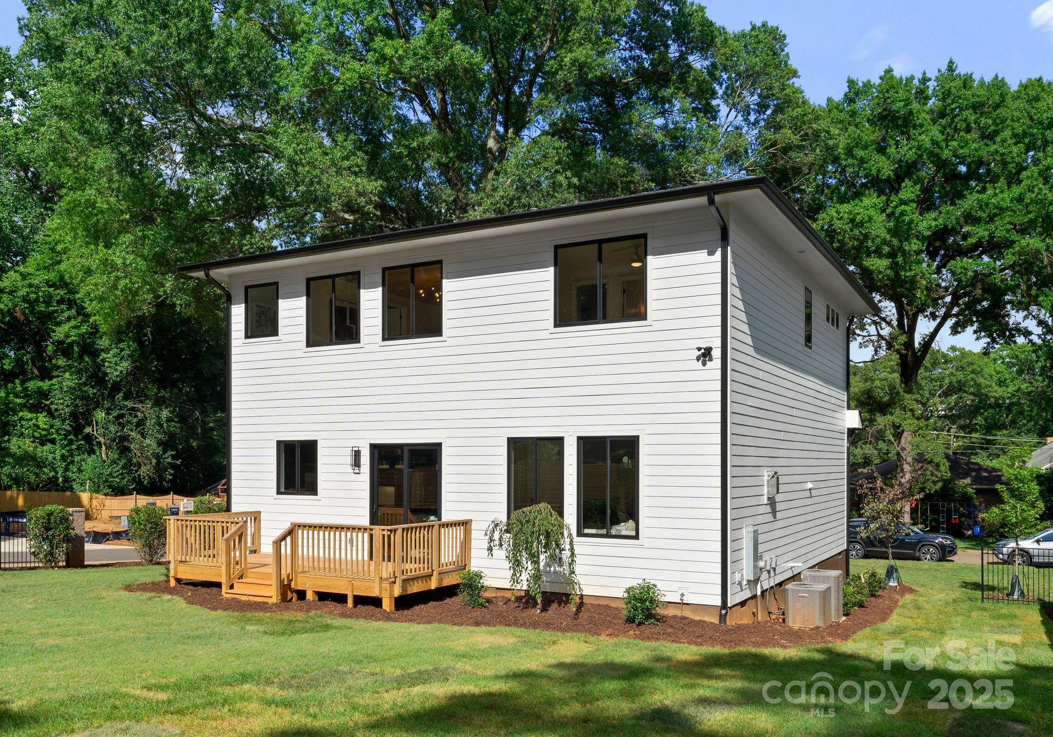 721 Hillside Avenue Unit: 2