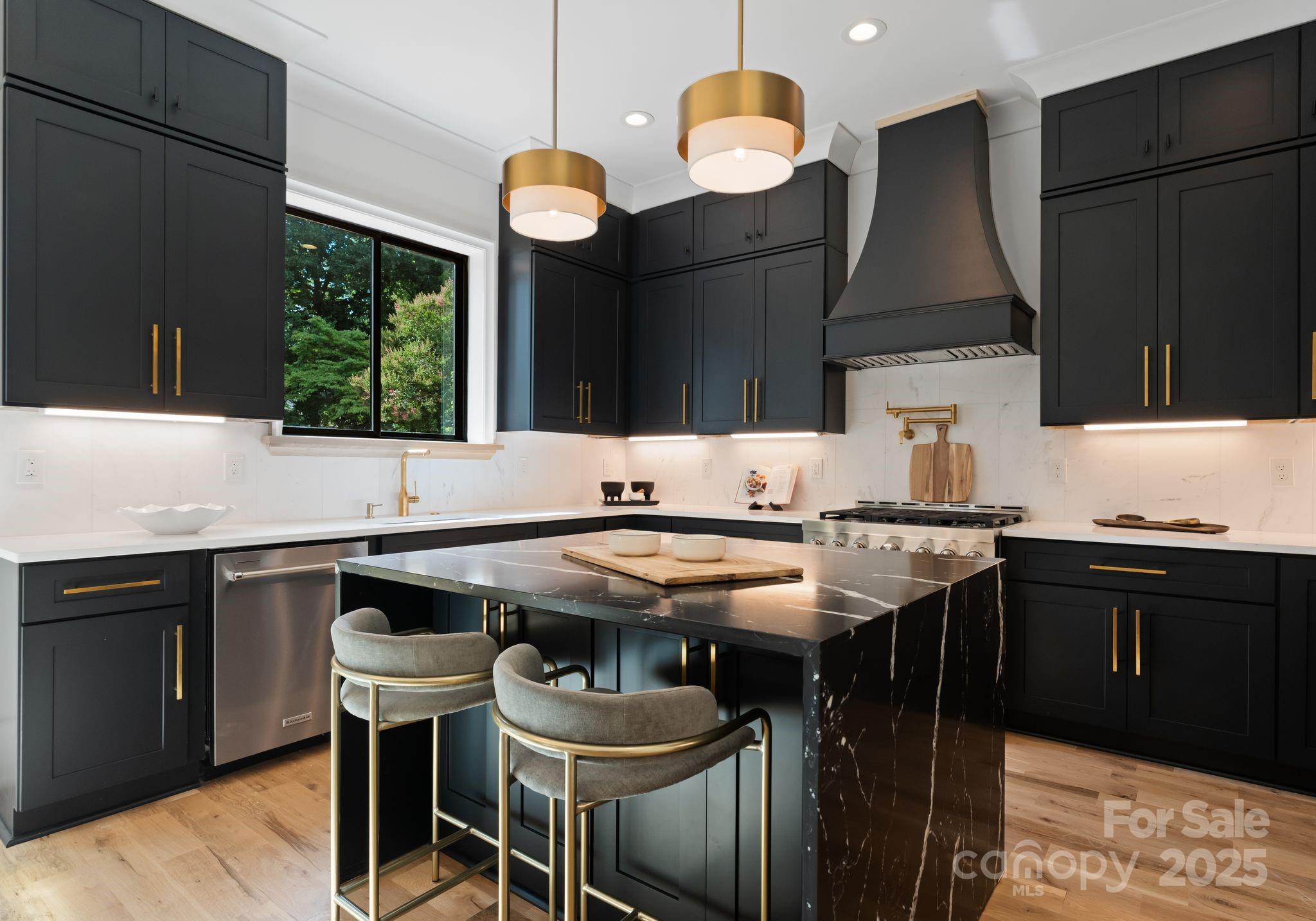 721 Hillside Avenue Unit: 2