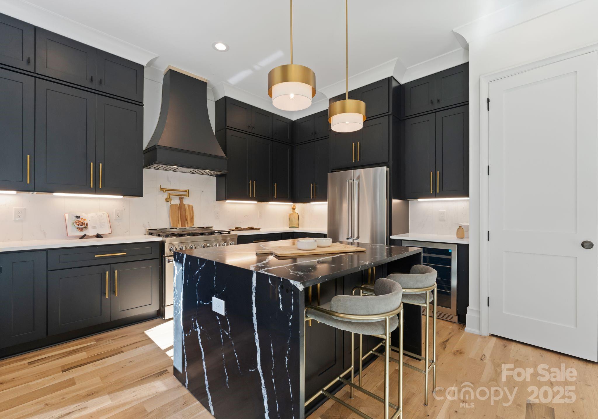 721 Hillside Avenue Unit: 2