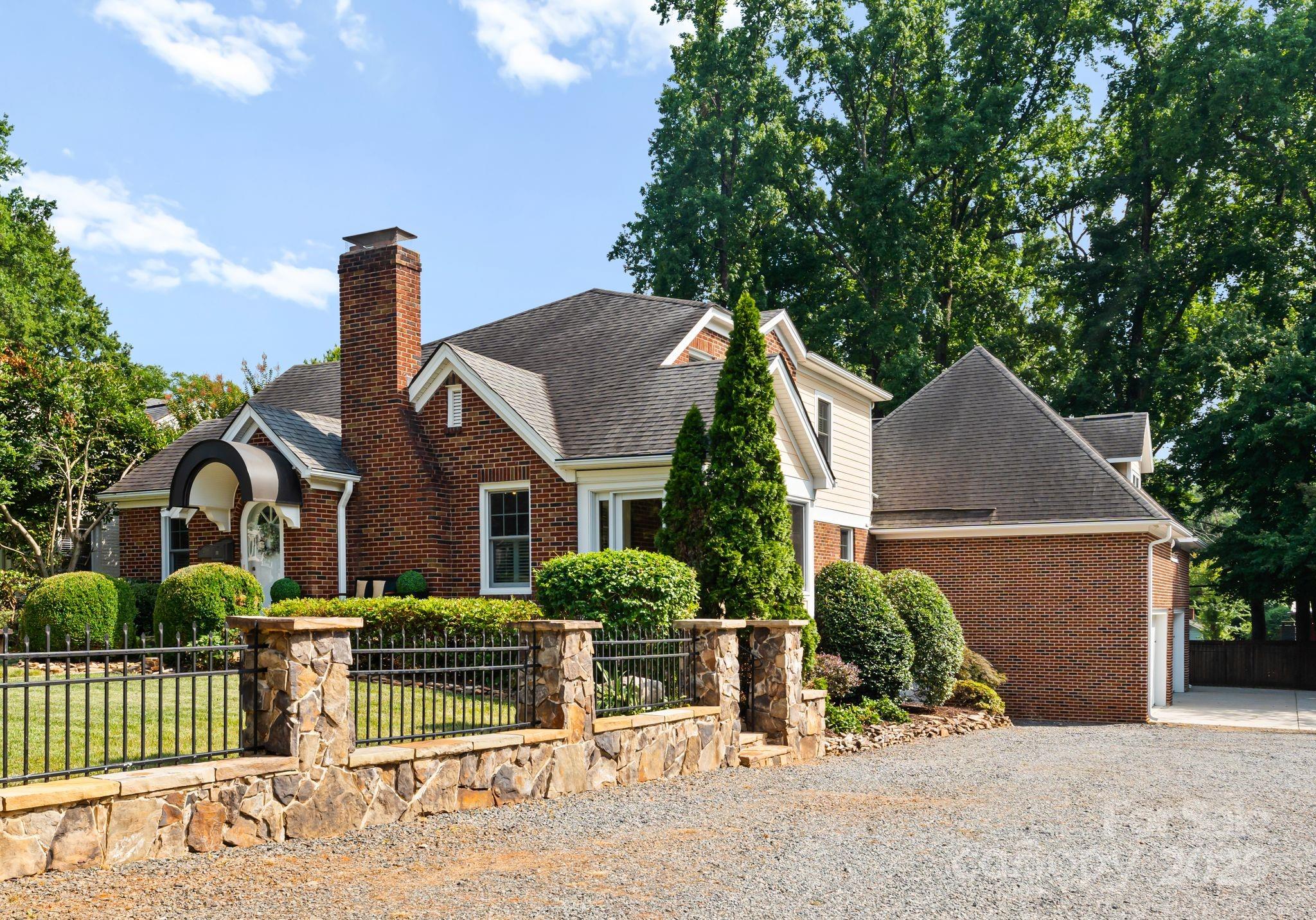 2100 Chesterfield Avenue