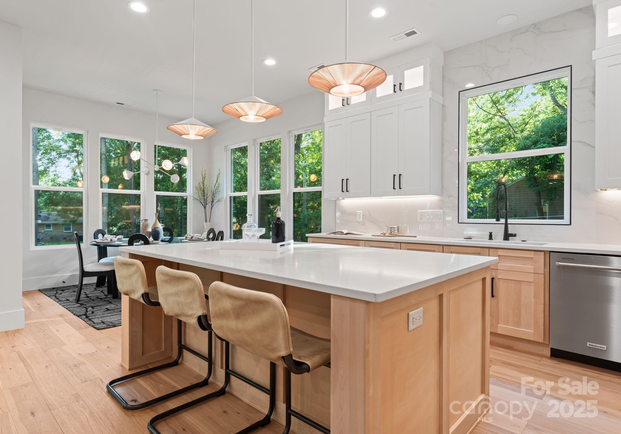 1622 Burtonwood Circle