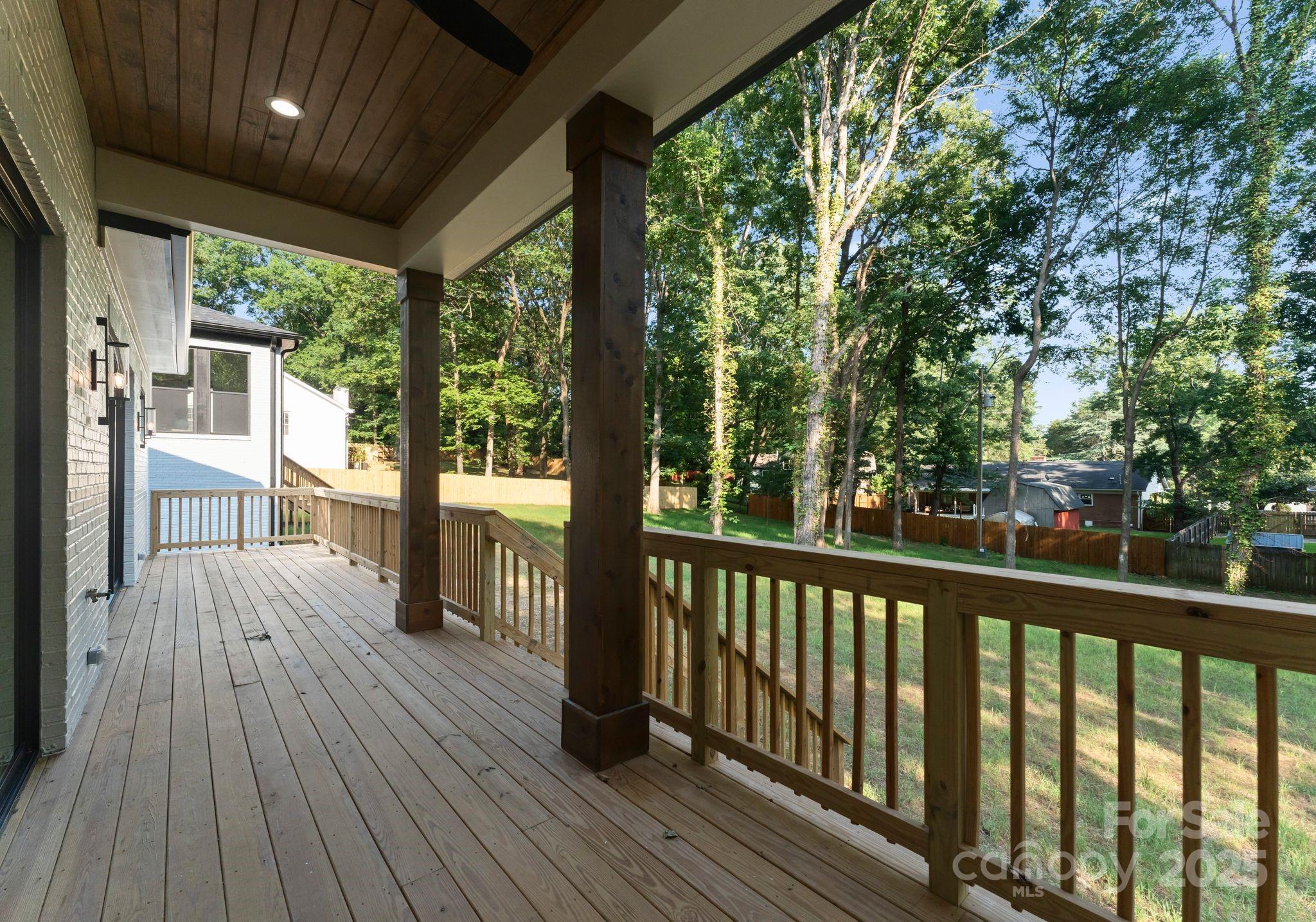 1622 Burtonwood Circle