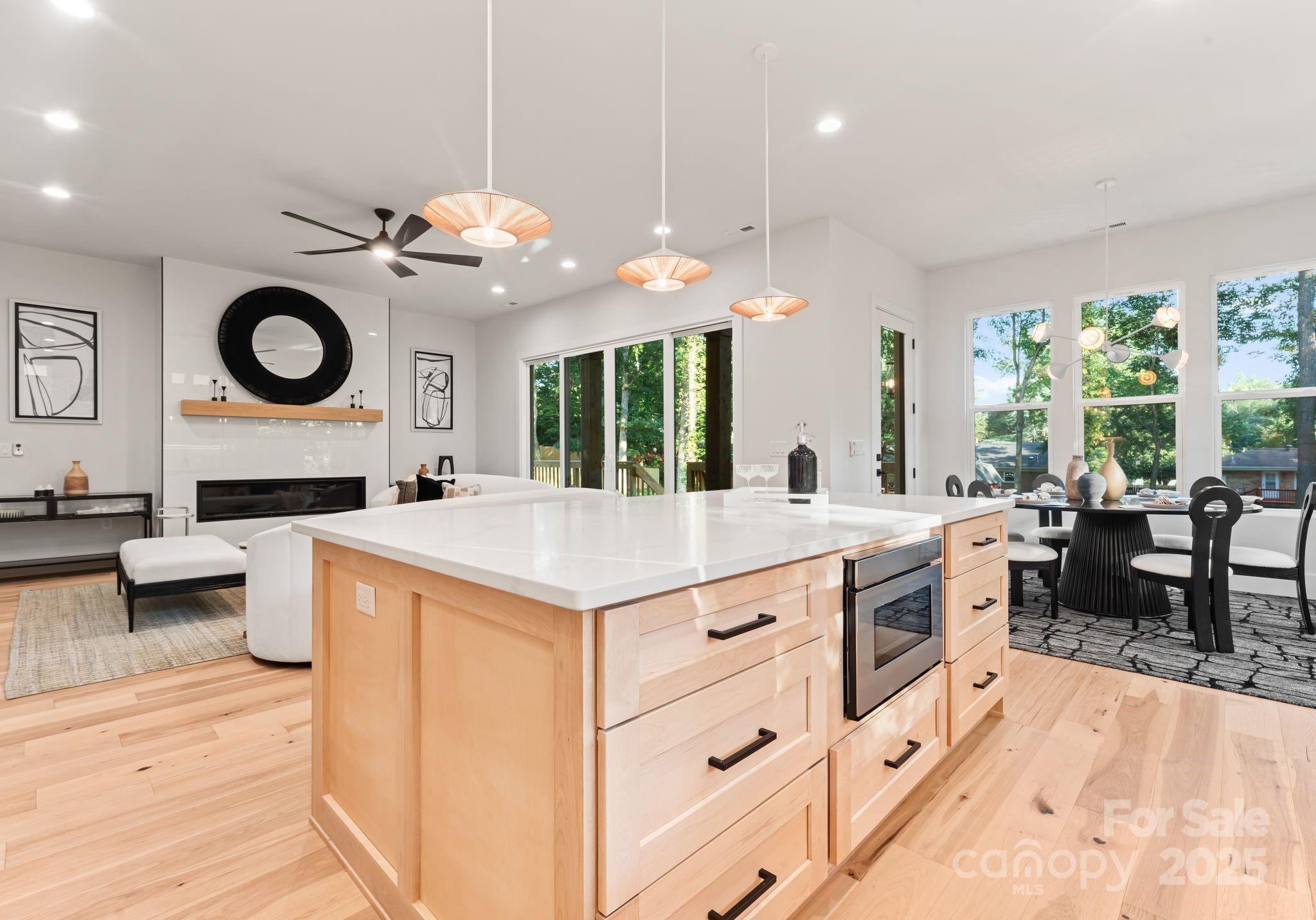 1622 Burtonwood Circle