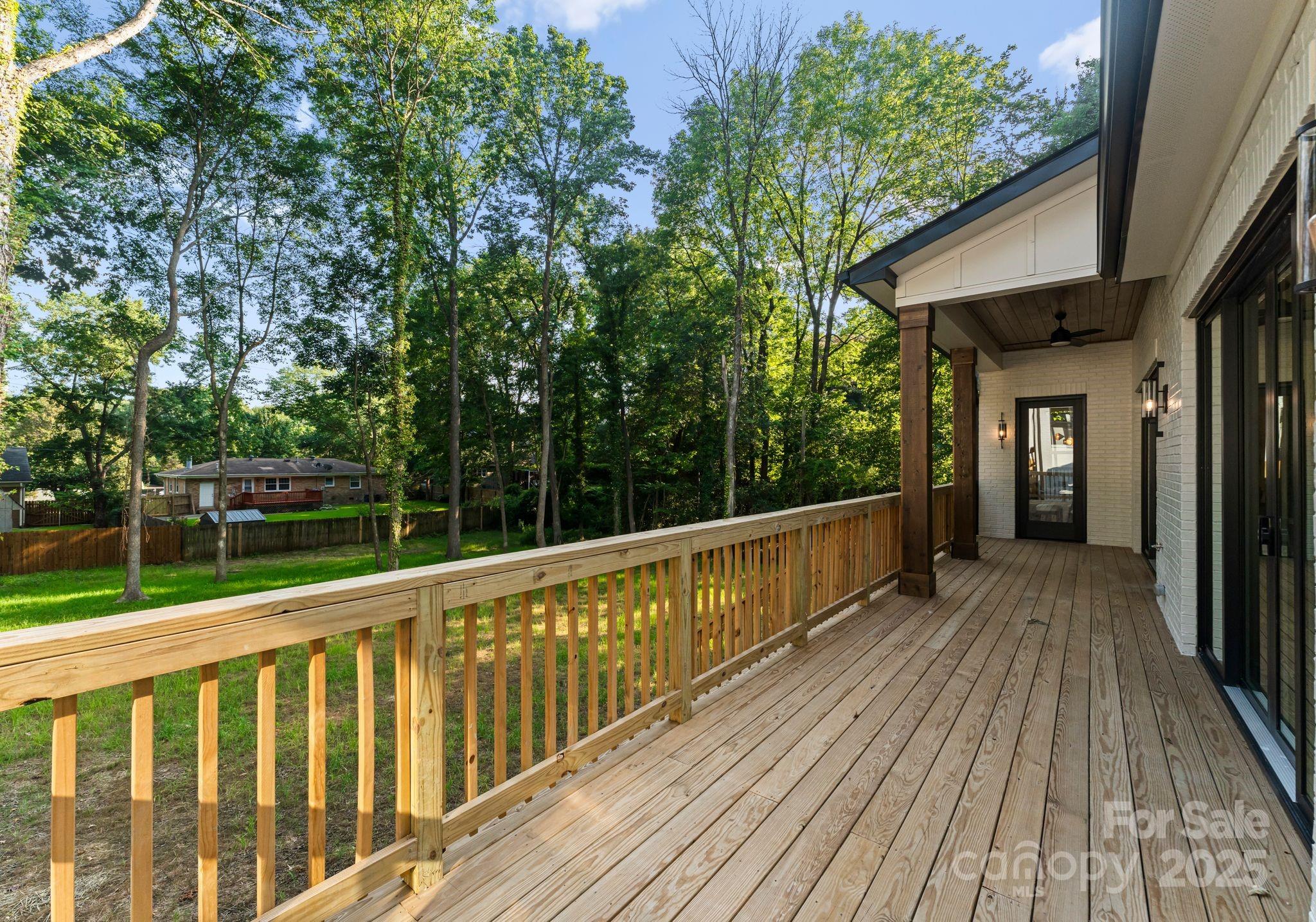 1622 Burtonwood Circle
