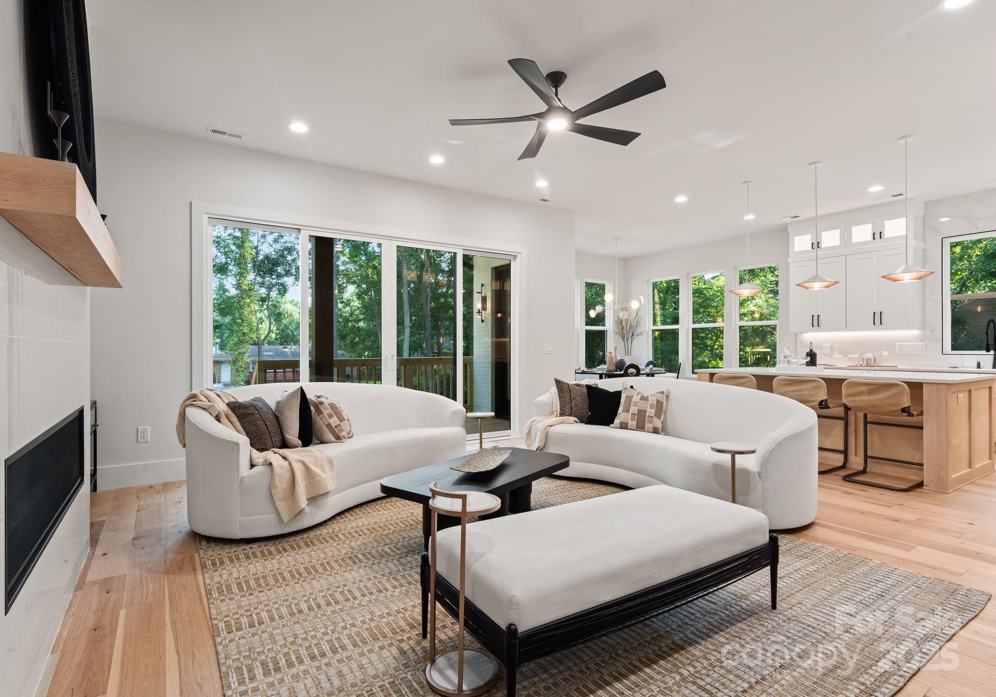 1622 Burtonwood Circle