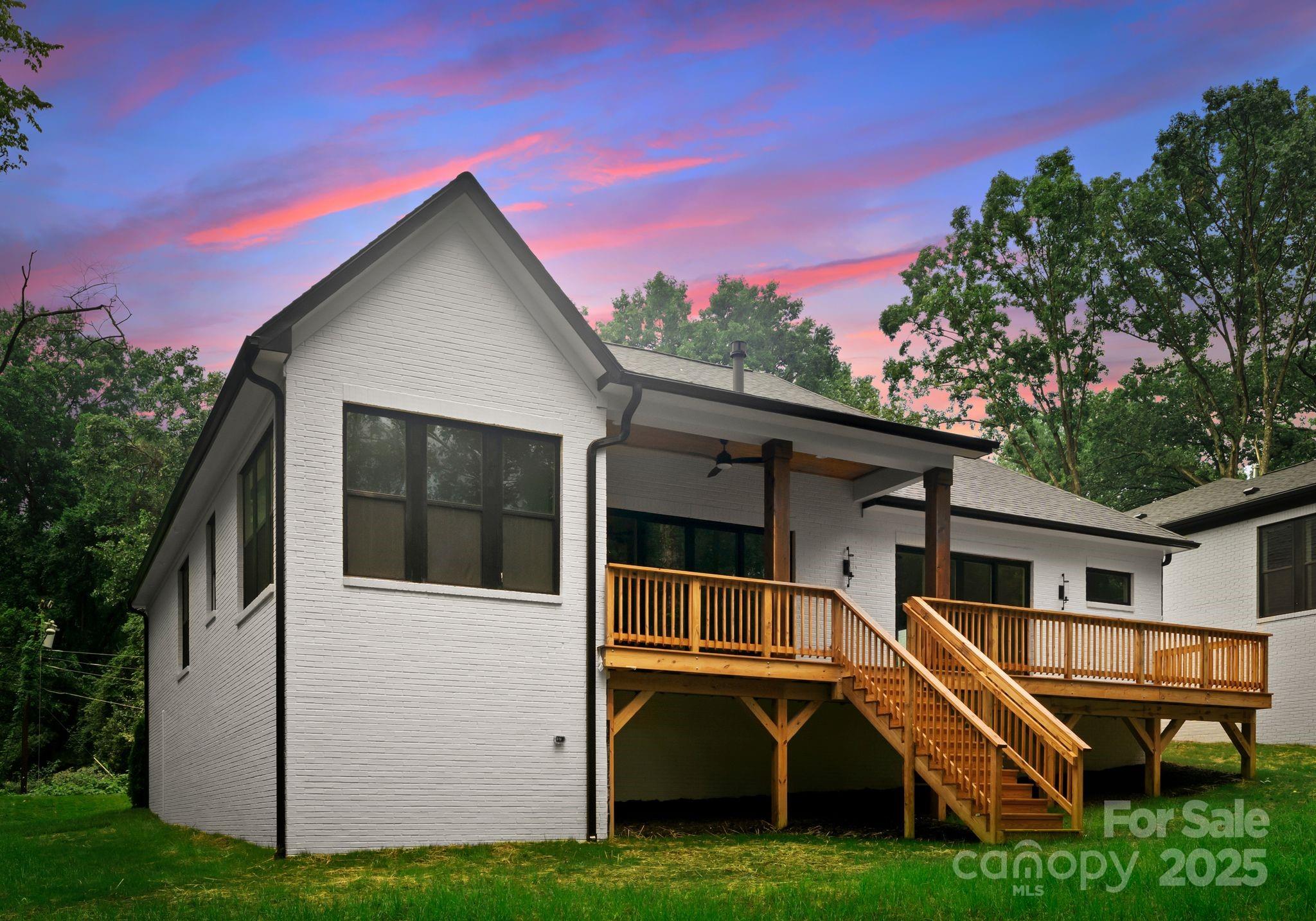 1622 Burtonwood Circle