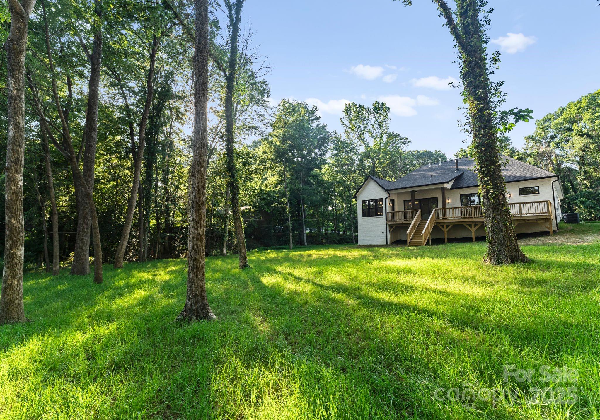 1622 Burtonwood Circle