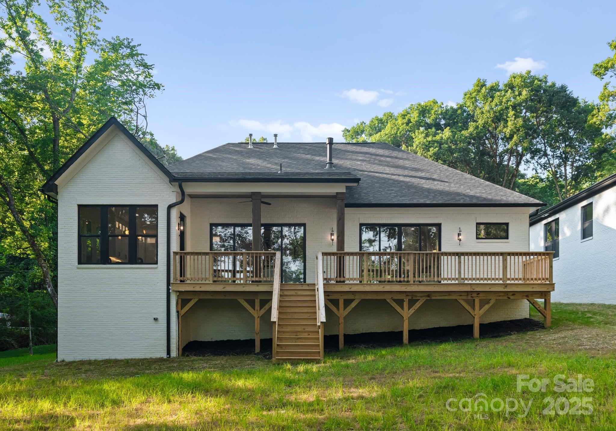 1622 Burtonwood Circle