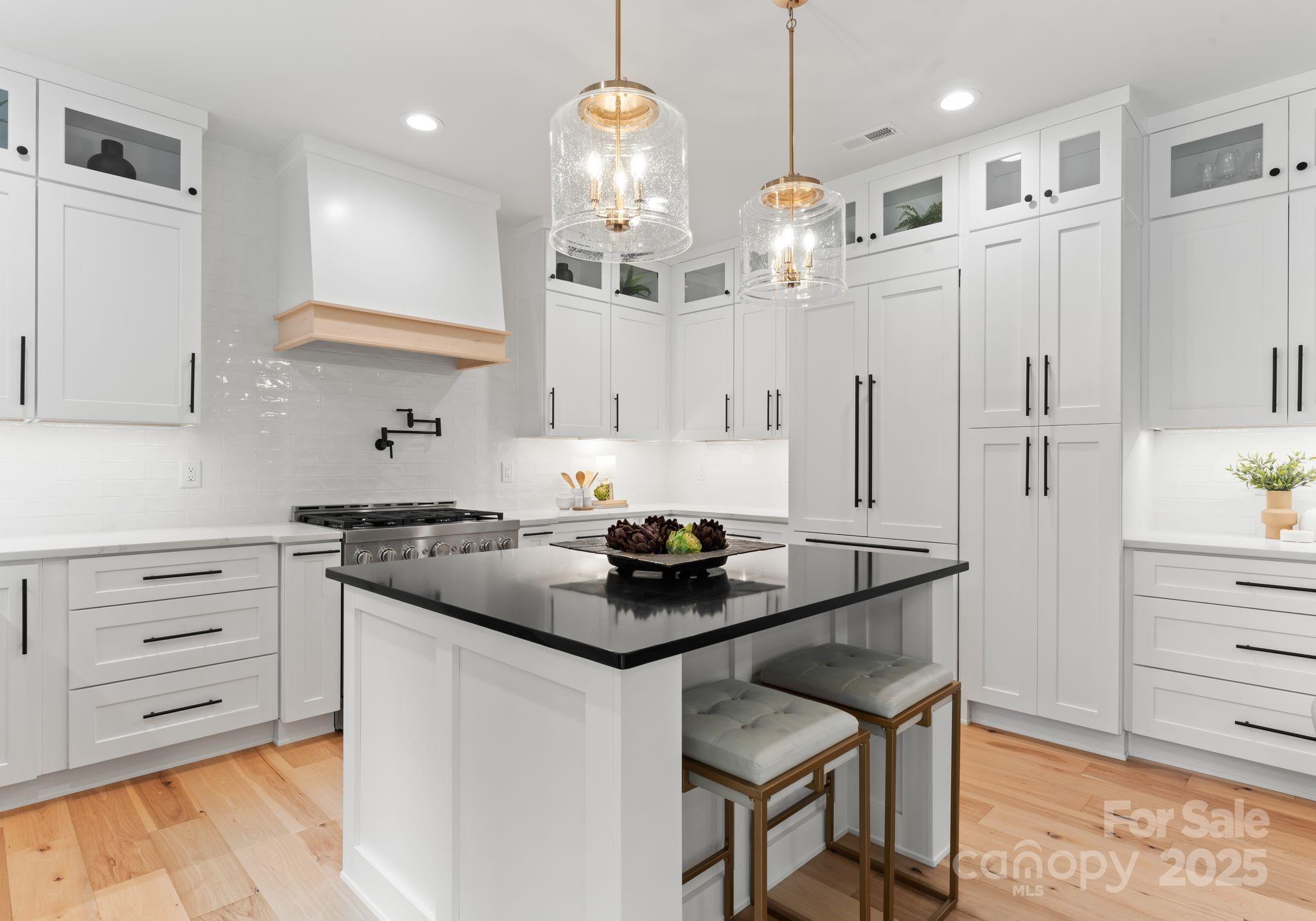 1616 E 35th Street