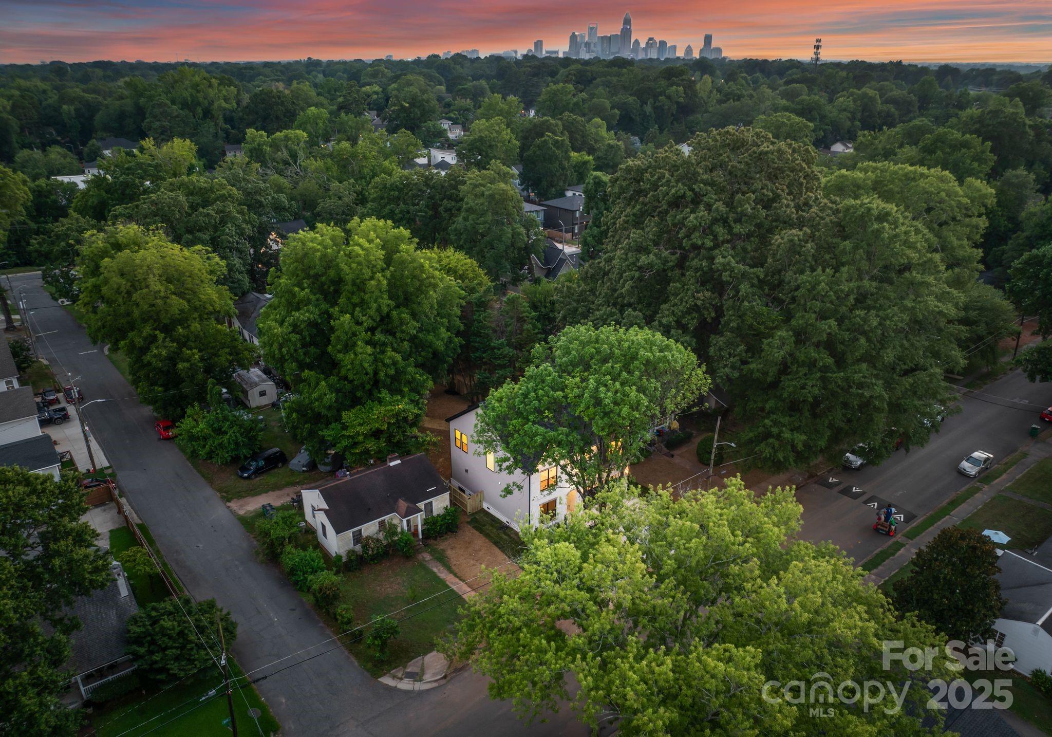 1616 E 35th Street